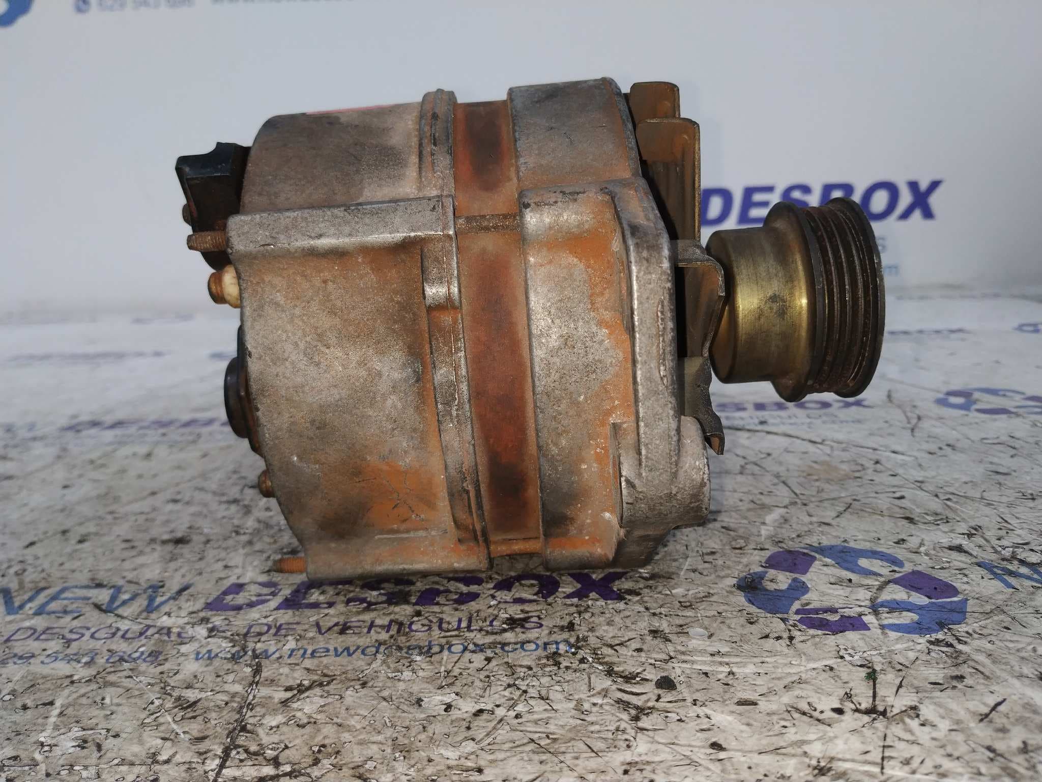 Recambio de ALTERNADOR para AUDI 80 AVANT Básico Avant ABK referencia OEM IAM 050903015J   - BLANCO 5