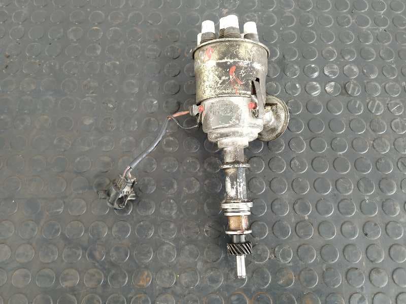 Recambio de DELCO para FORD GRANADA BERL./TURNIER referencia OEM IAM 82TF12100ABA
