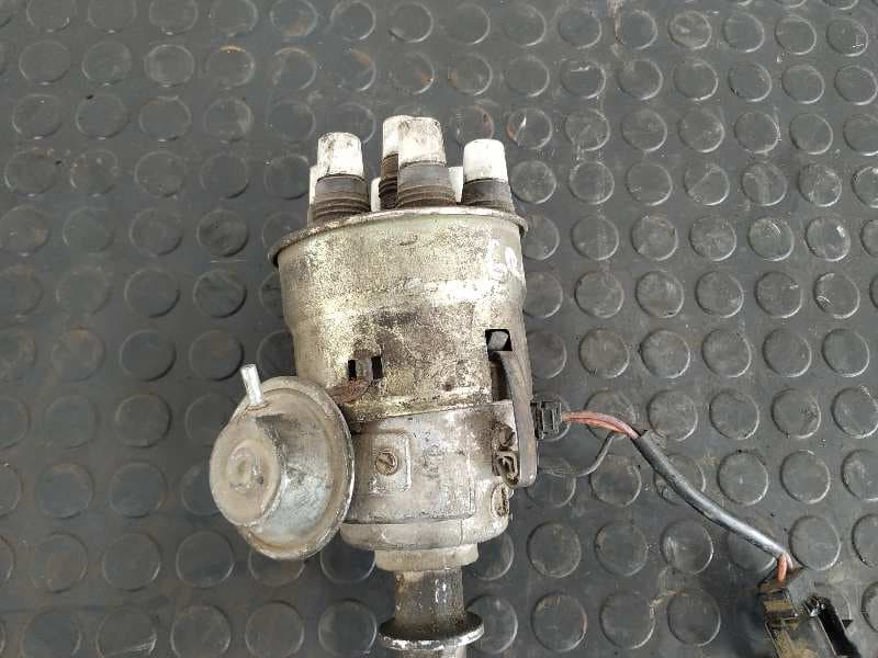 Recambio de DELCO para FORD GRANADA BERL./TURNIER referencia OEM IAM 82TF12100ABA 2