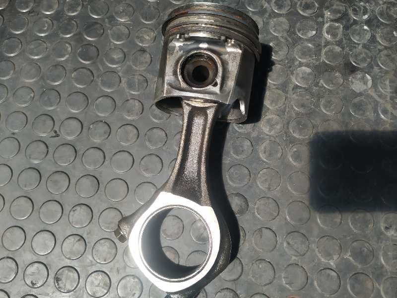 Recambio de PISTON para IVECO DAILY COMBI Combi 29 L ...      Batalla 3000L F1AE0481B referencia OEM IAM    - BLANCO 3