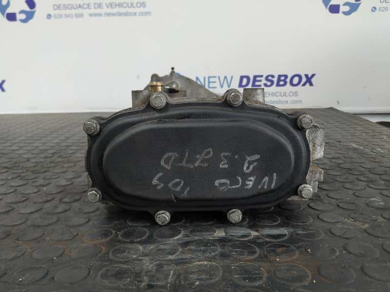 Recambio de TAPA BALANCINES para IVECO DAILY COMBI 2.3 Diesel CAT F1AE0481B referencia OEM IAM 504052453   - BLANCO 4