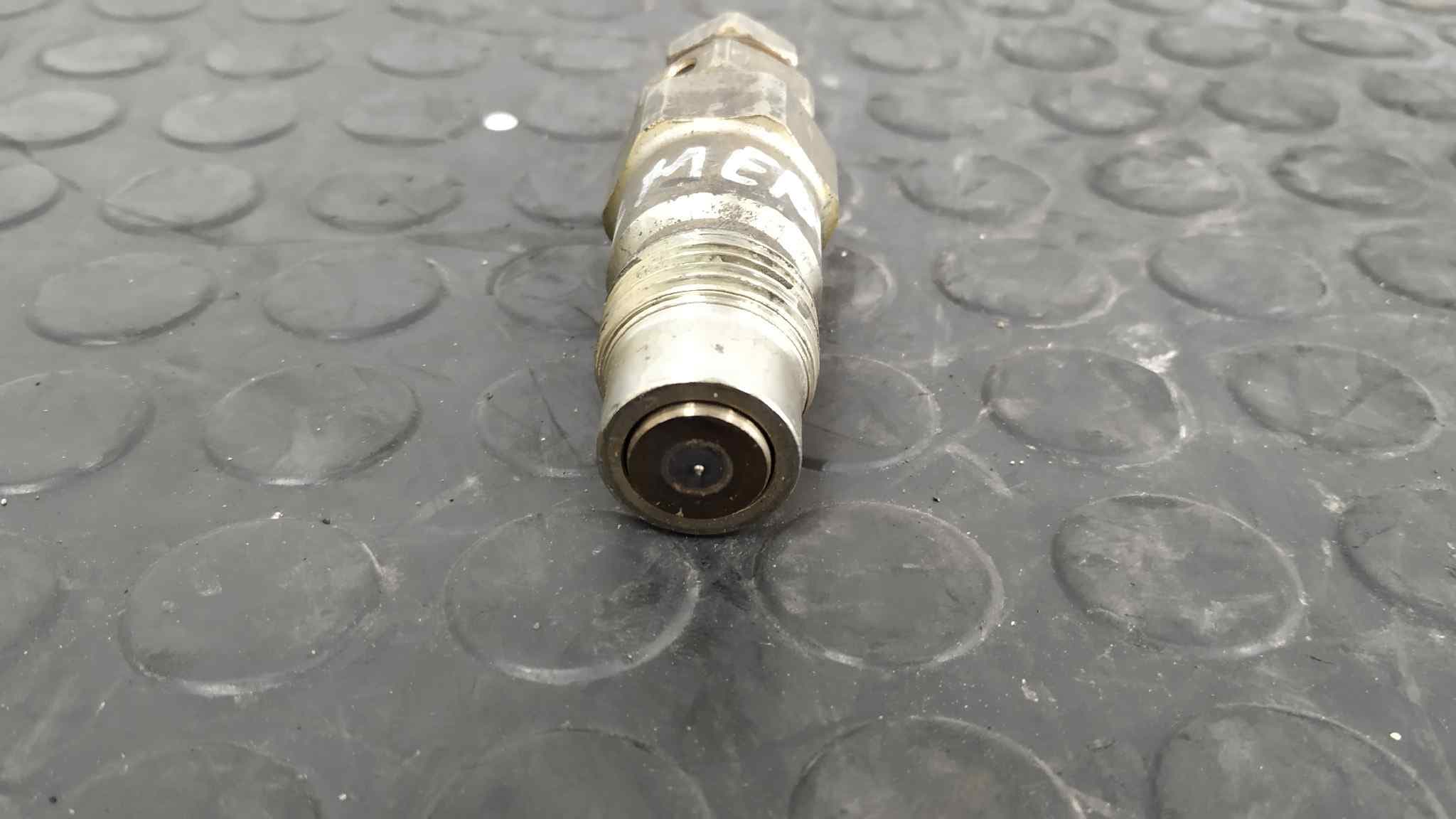 Recambio de INYECTOR para NISSAN ALMERA (N15) CD20 referencia OEM IAM 71A1361 2