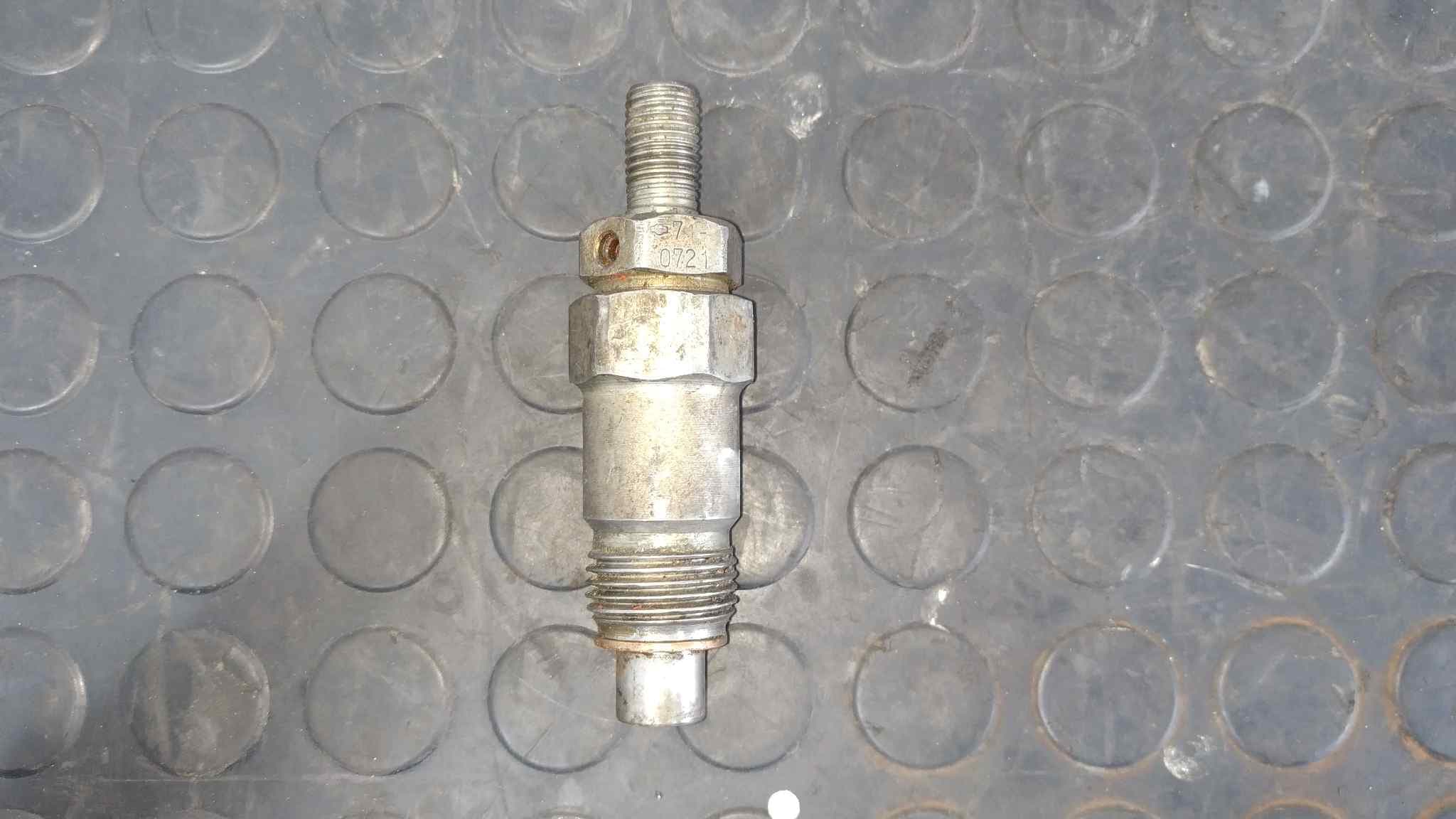 Recambio de INYECTOR para NISSAN PATROL (K/W160) RD28 referencia OEM IAM 710721