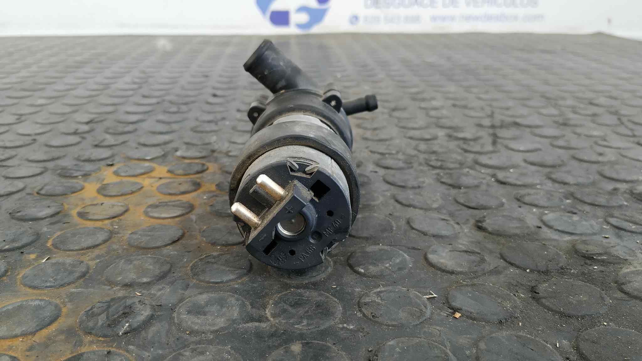 Recambio de BOMBA AGUA para MERCEDES-BENZ CLASE C (W203) SPORTCOUPE 2.2 CDI CAT 611962    referencia OEM IAM 2038350164   - BLANCO 2
