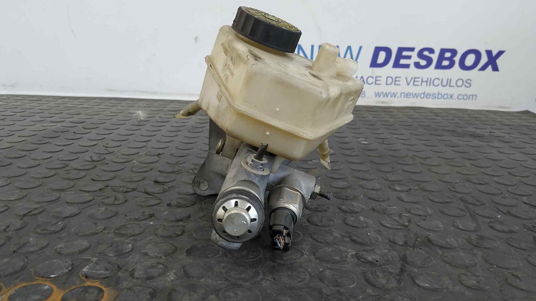 Recambio de BOMBA FRENO para MERCEDES-BENZ CLASE C (W203) SPORTCOUPE 2.2 CDI CAT 611962    referencia OEM IAM A2034300002   - BLANCO 3