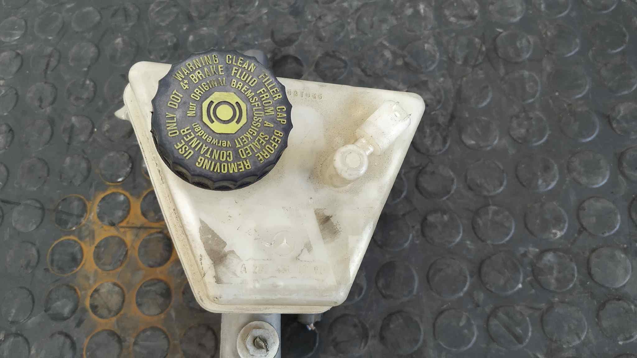 Recambio de BOMBA FRENO para MERCEDES-BENZ CLASE C (W203) SPORTCOUPE 2.2 CDI CAT 611962    referencia OEM IAM A2034300002   - BLANCO 5