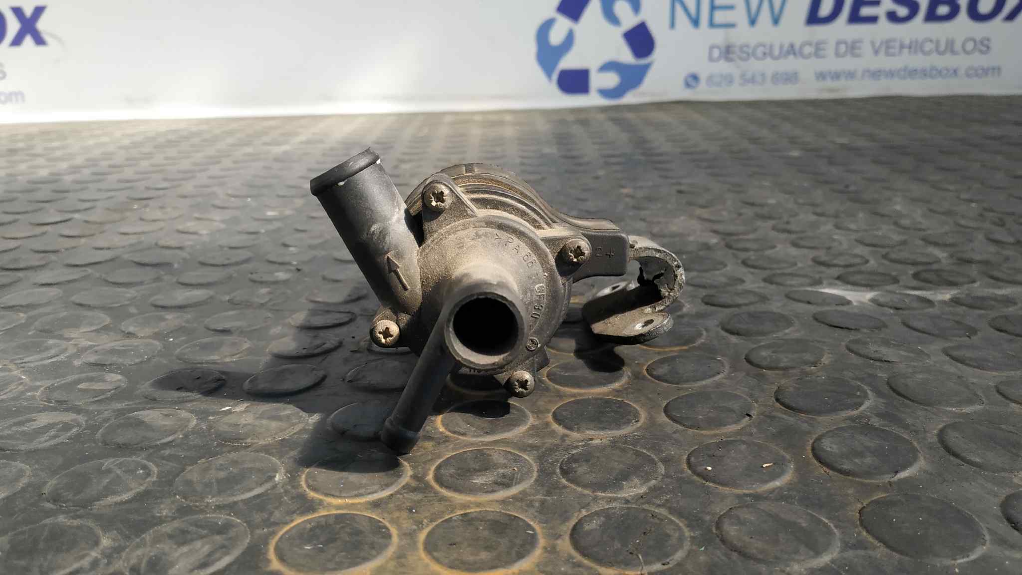Recambio de BOMBA AGUA para MERCEDES-BENZ CLASE E (W210) BERLINA DIESEL 606962 referencia OEM IAM A2108300114   - NEGRO 3