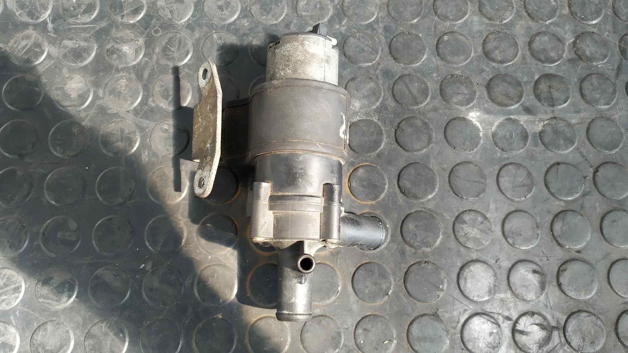 Recambio de BOMBA AGUA para MERCEDES-BENZ CLASE E (W210) BERLINA DIESEL 606962 referencia OEM IAM A2108300114   - NEGRO 6
