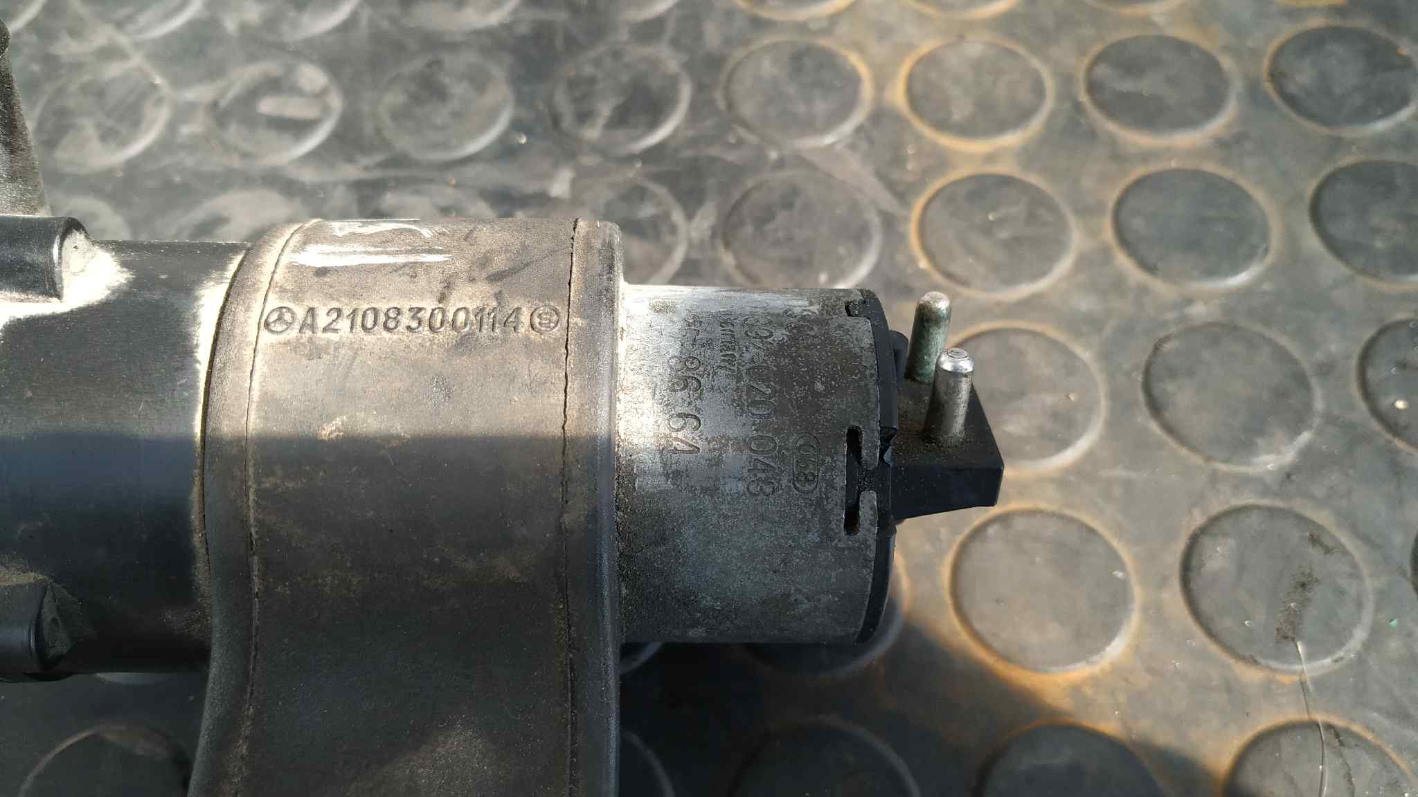 Recambio de BOMBA AGUA para MERCEDES-BENZ CLASE E (W210) BERLINA DIESEL 606962 referencia OEM IAM A2108300114   - NEGRO 2