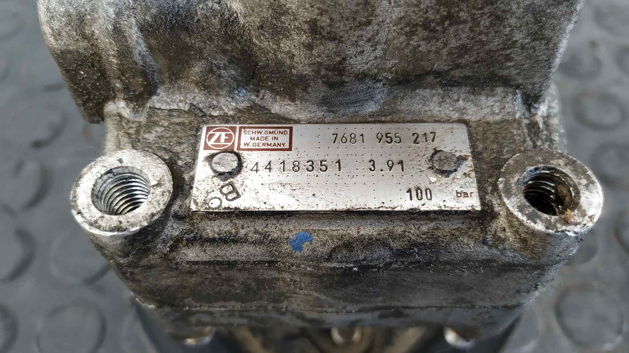 Recambio de BOMBA DIRECCION para NISSAN L-35 095 B4.40 referencia OEM IAM 7681955217   - BLANCO 4