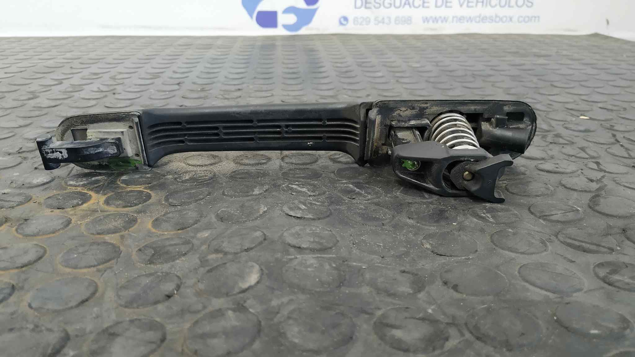 Recambio de MANETA TRASERA DERECHA para MERCEDES-BENZ VITO (W638) CAJA CERRADA 2.2 16V CDI Turbodiesel CAT 611980 referencia OEM IAM    - AMARILLO 2