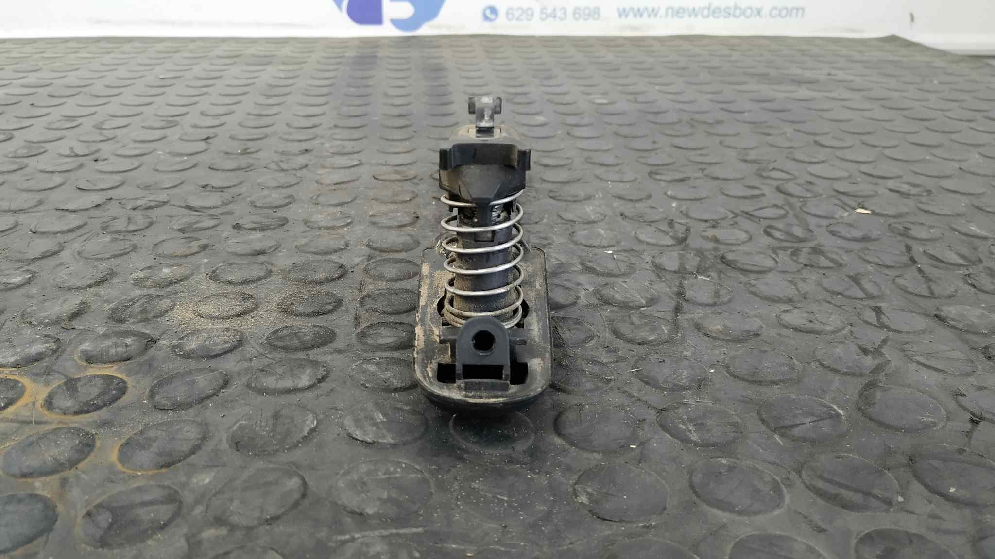 Recambio de MANETA TRASERA DERECHA para MERCEDES-BENZ VITO (W638) CAJA CERRADA 2.2 16V CDI Turbodiesel CAT 611980 referencia OEM IAM    - AMARILLO 3