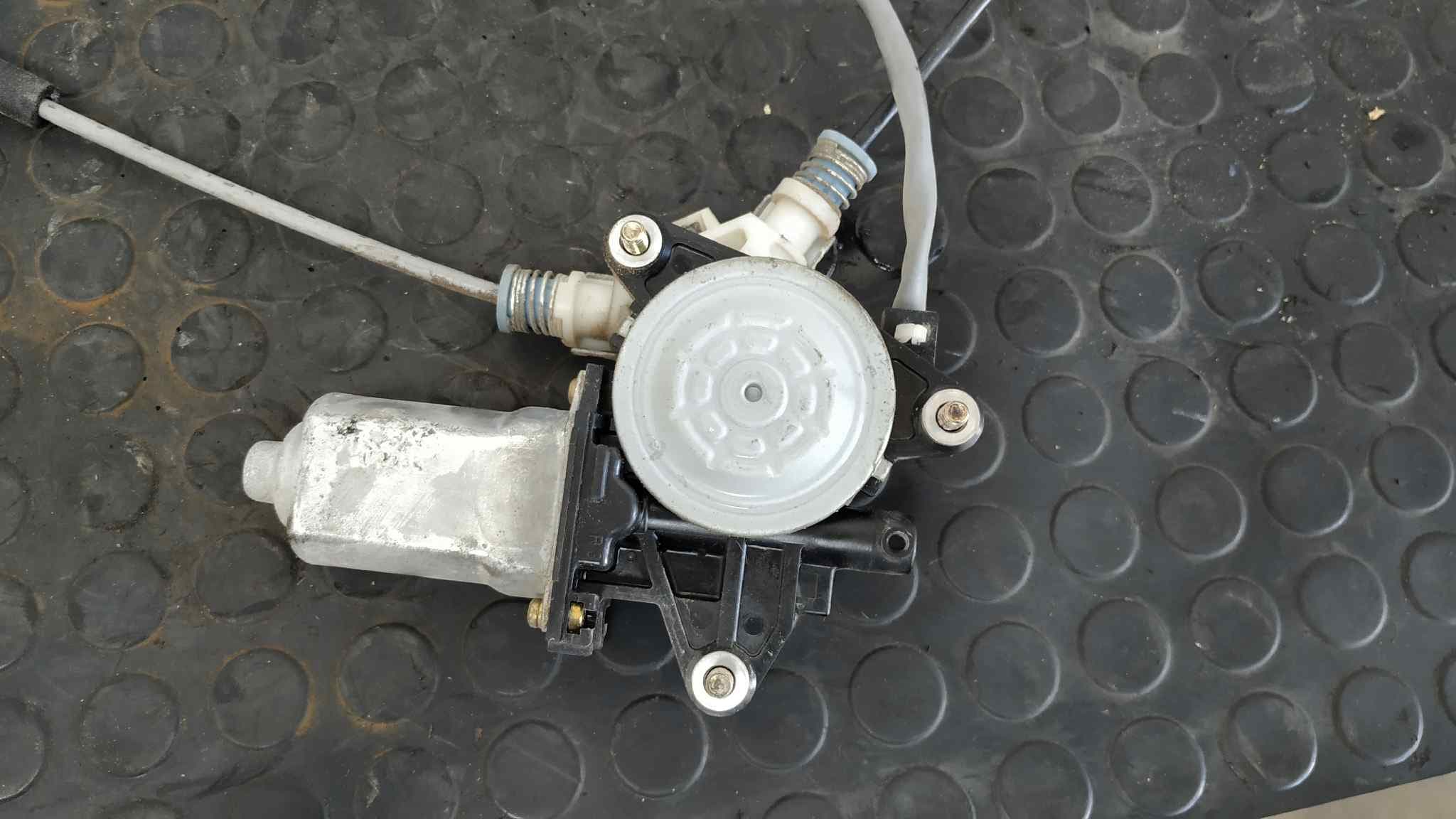 Recambio de ELEVALUNAS DELANTERO DERECHO para SUZUKI GRAND VITARA 5 PUERTAS SQ (FT) 2.5 V6 H25A referencia OEM IAM 8343065D00   - VERDE 4