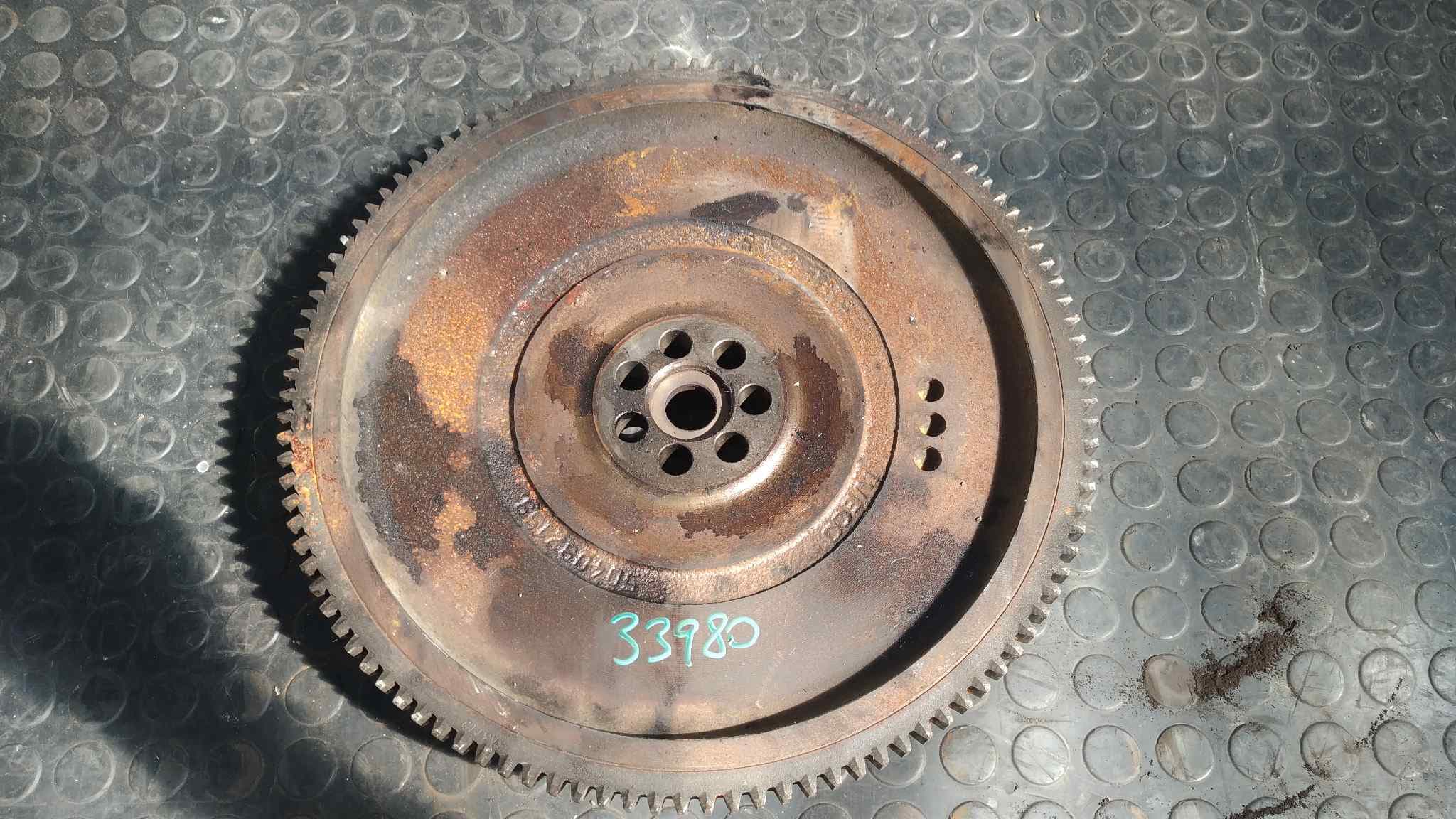 Recambio de VOLANTE MOTOR para IVECO DAILY COMBI Combi 29 L ...      Batalla 3000L F1AE0481B referencia OEM IAM 504082158   - BLANCO 3