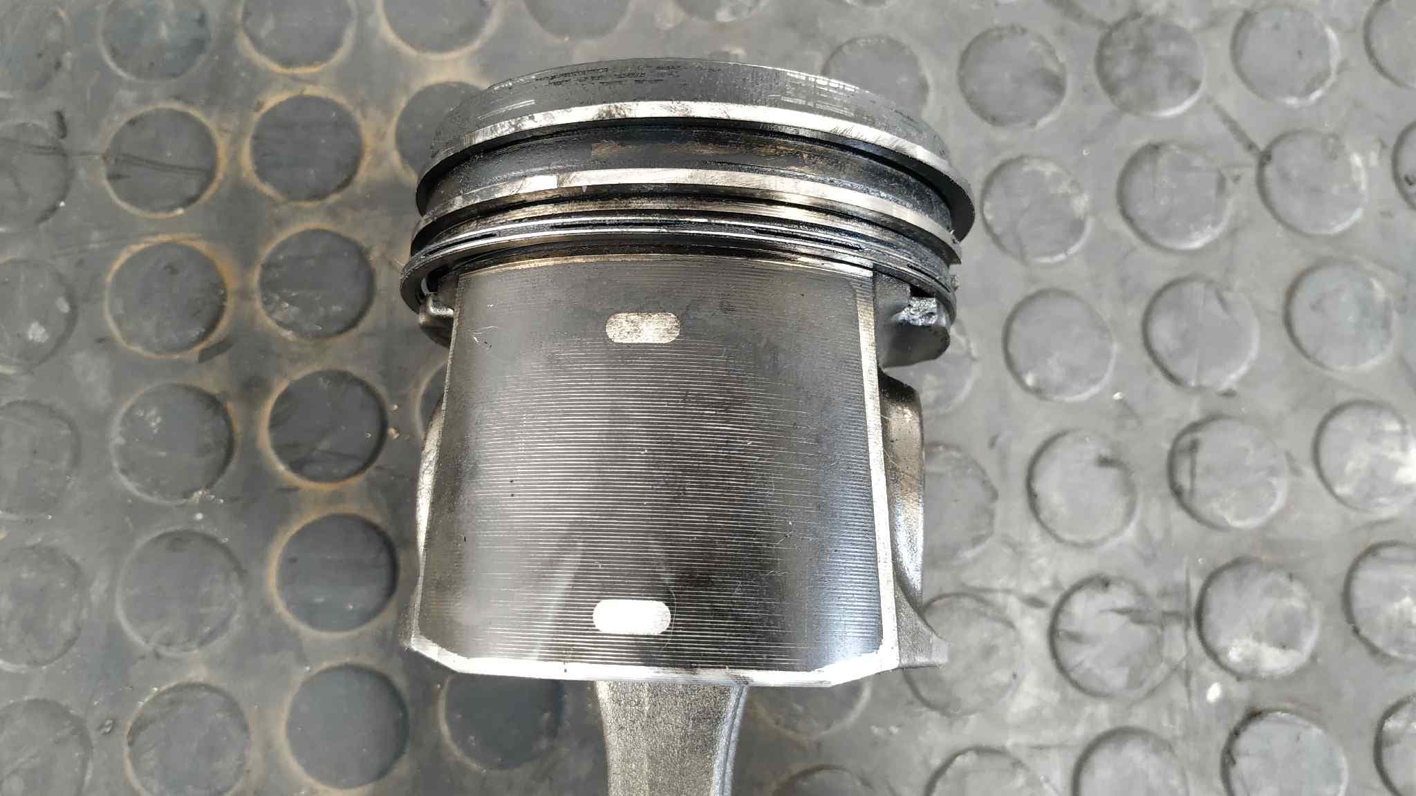 Recambio de PISTON para IVECO DAILY COMBI Combi 29 L ...      Batalla 3000L F1AE0481B referencia OEM IAM 157   - BLANCO 5