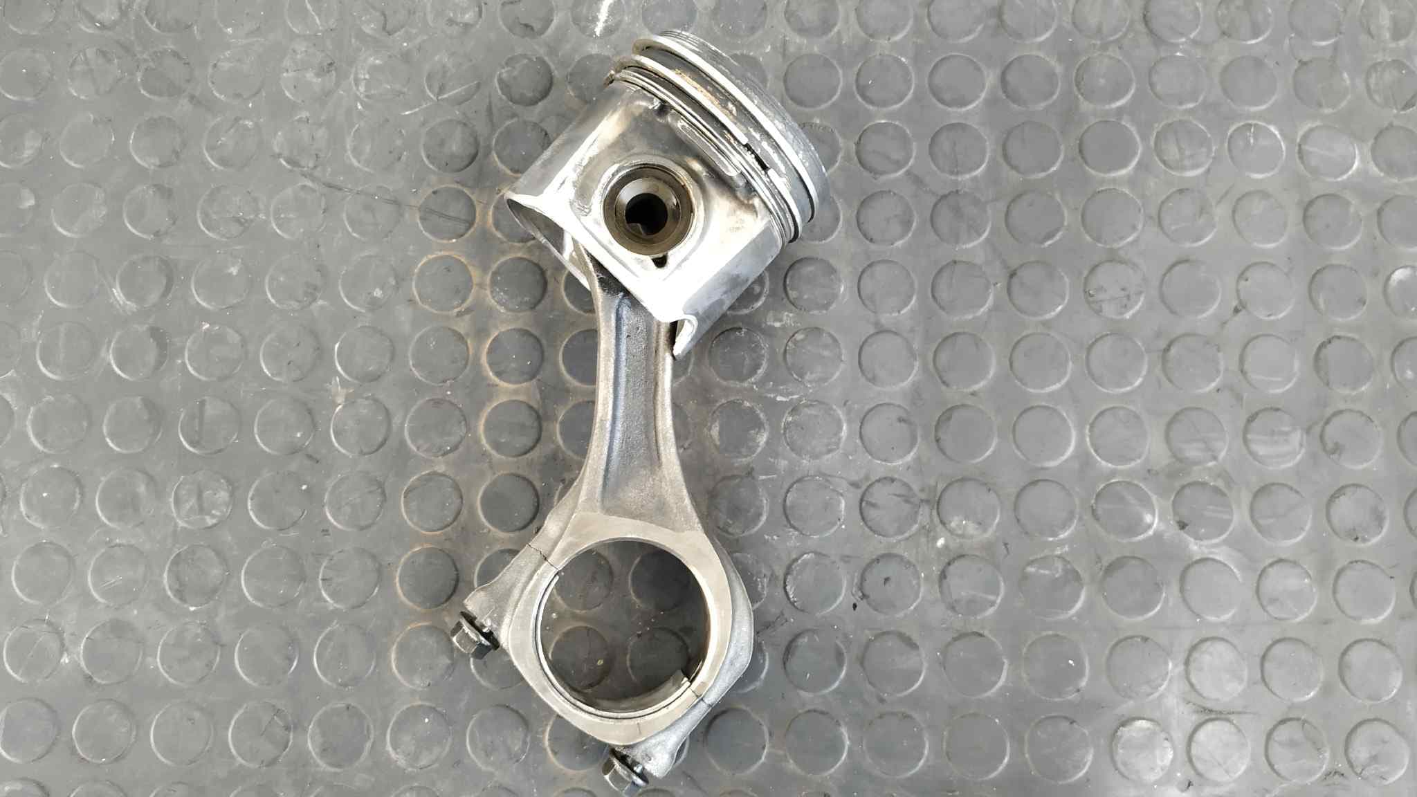 Recambio de PISTON para IVECO DAILY COMBI Combi 29 L ...      Batalla 3000L F1AE0481B referencia OEM IAM 157   - BLANCO 6