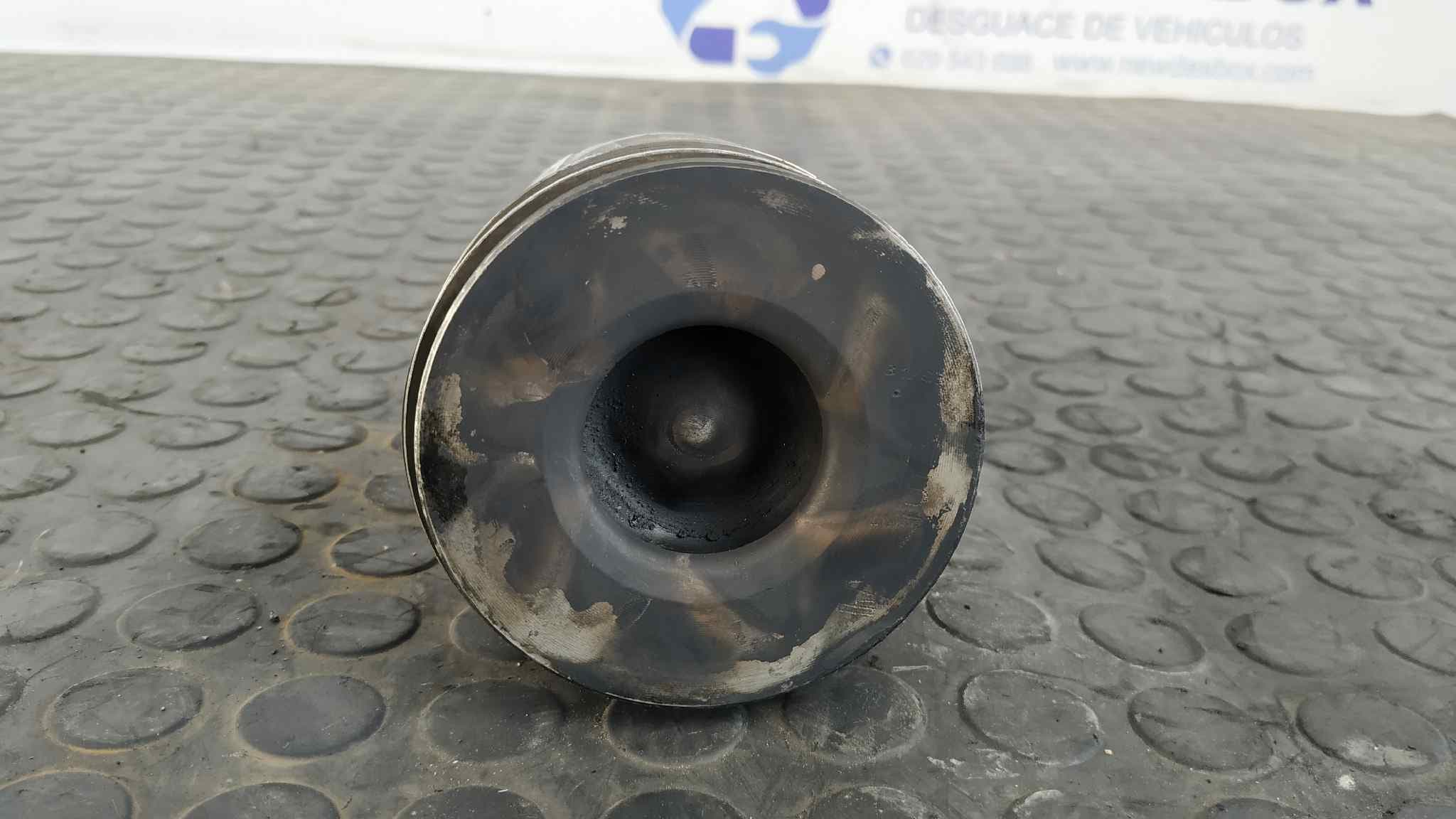 Recambio de PISTON para IVECO DAILY COMBI Combi 29 L ...      Batalla 3000L F1AE0481B referencia OEM IAM 157   - BLANCO 2