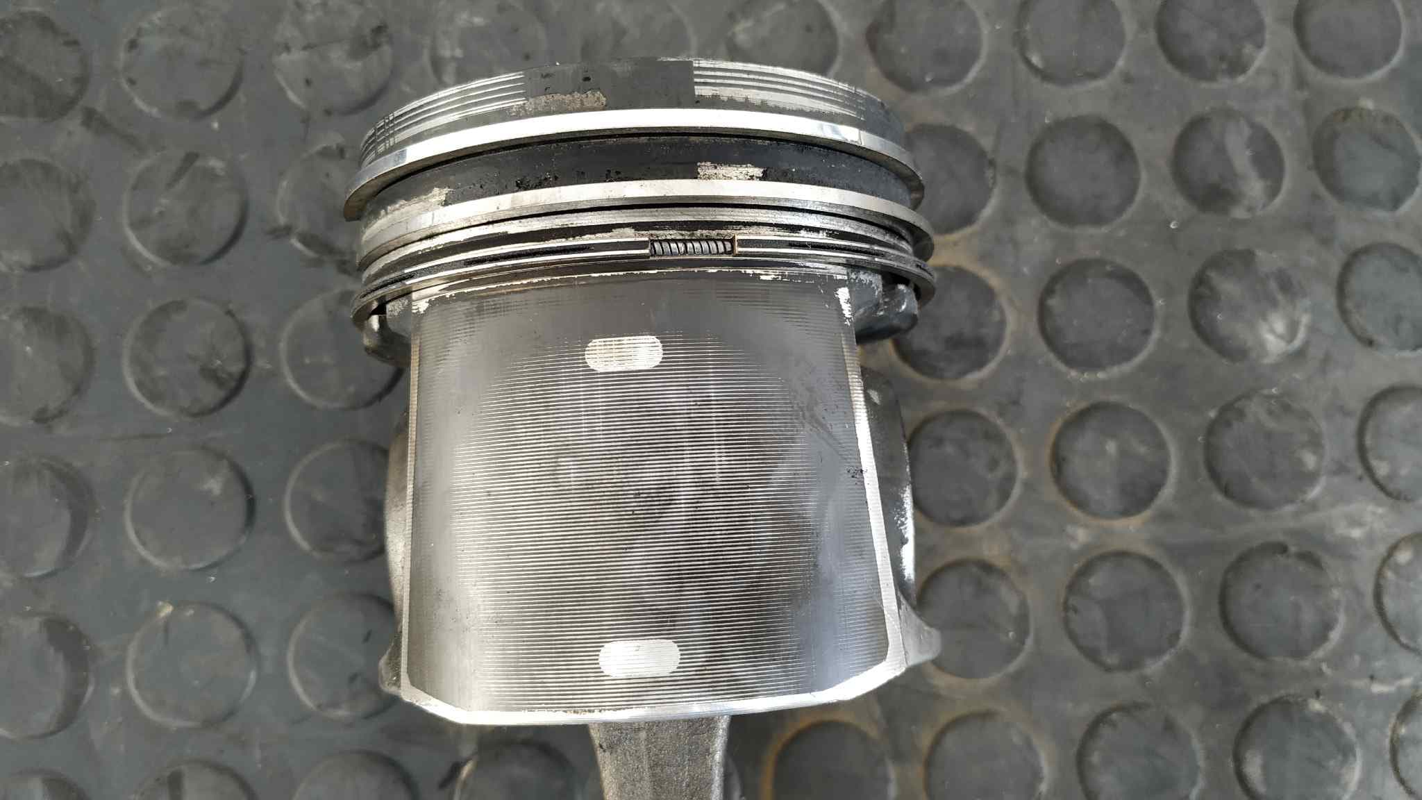 Recambio de PISTON para IVECO DAILY COMBI Combi 29 L ...      Batalla 3000L F1AE0481B referencia OEM IAM 157   - BLANCO 3
