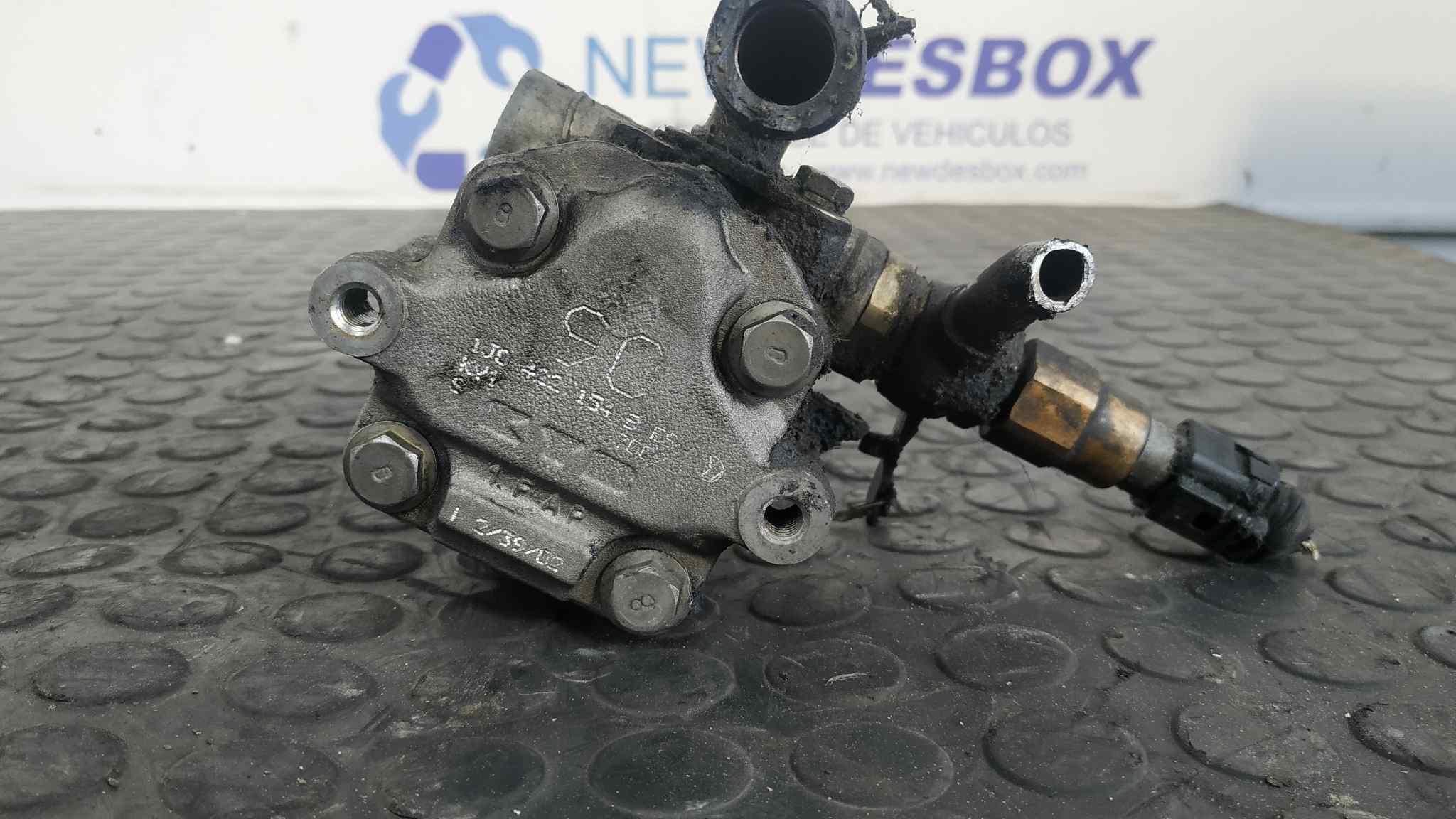 Recambio de BOMBA DIRECCION para VOLKSWAGEN GOLF IV BERLINA (1J1) 1.8 20V Turbo AUM referencia OEM IAM 1J0422154B   - BLANCO 3