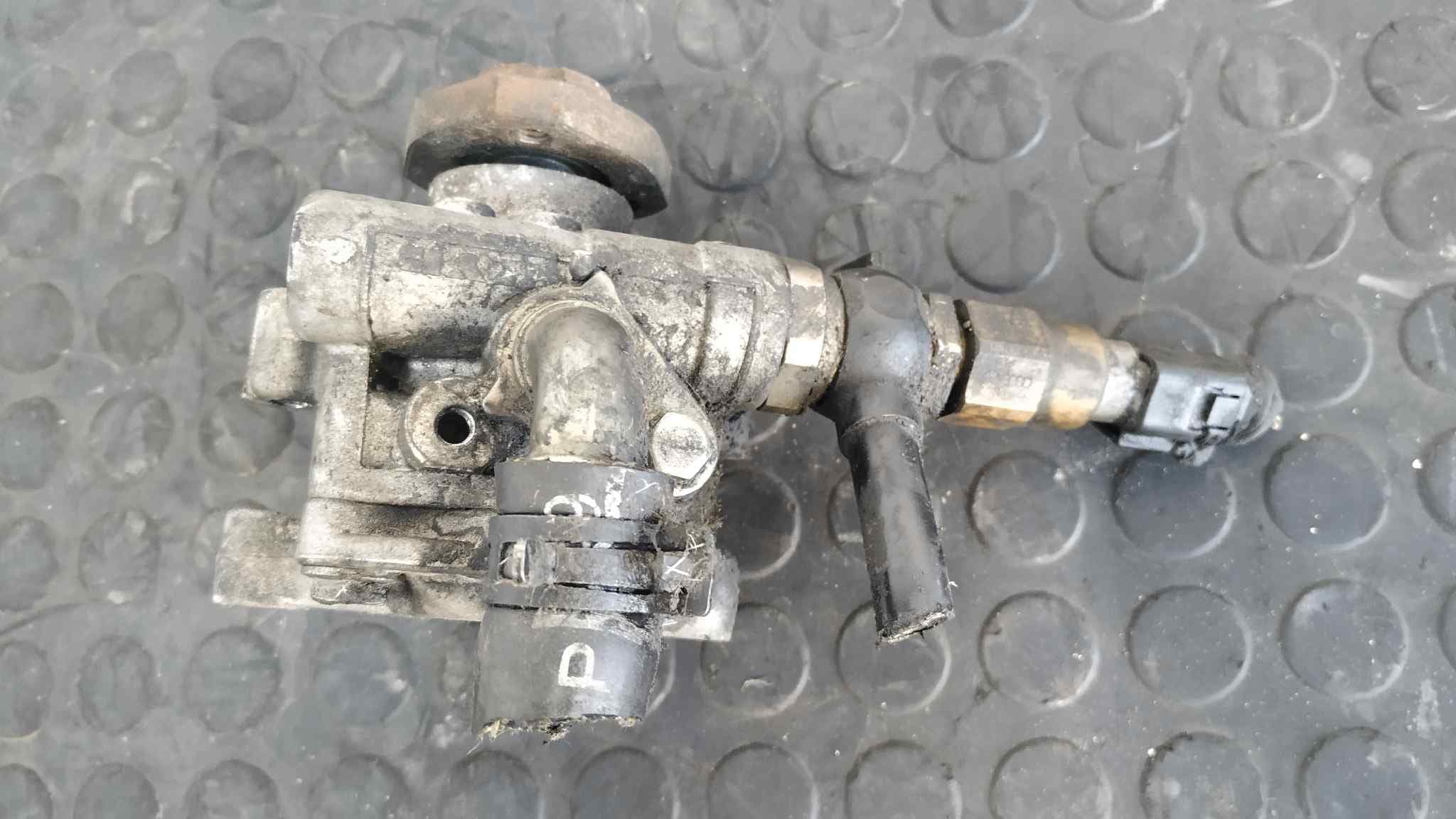 Recambio de BOMBA DIRECCION para VOLKSWAGEN GOLF IV BERLINA (1J1) 1.8 20V Turbo AUM referencia OEM IAM 1J0422154B   - BLANCO 5