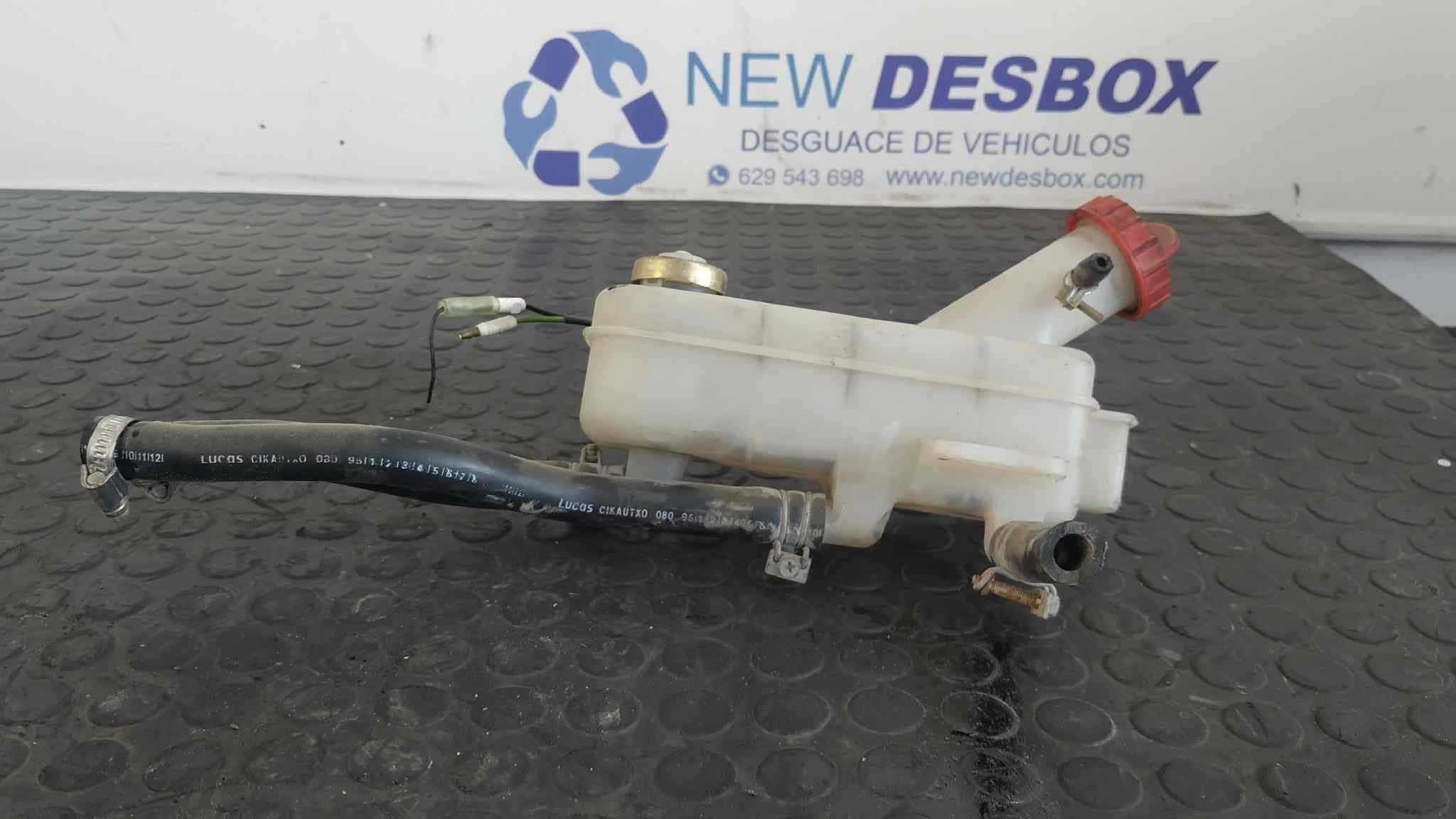 Recambio de DEPOSITO SERVO para NISSAN L-35 095 BD30 referencia OEM IAM 76047025