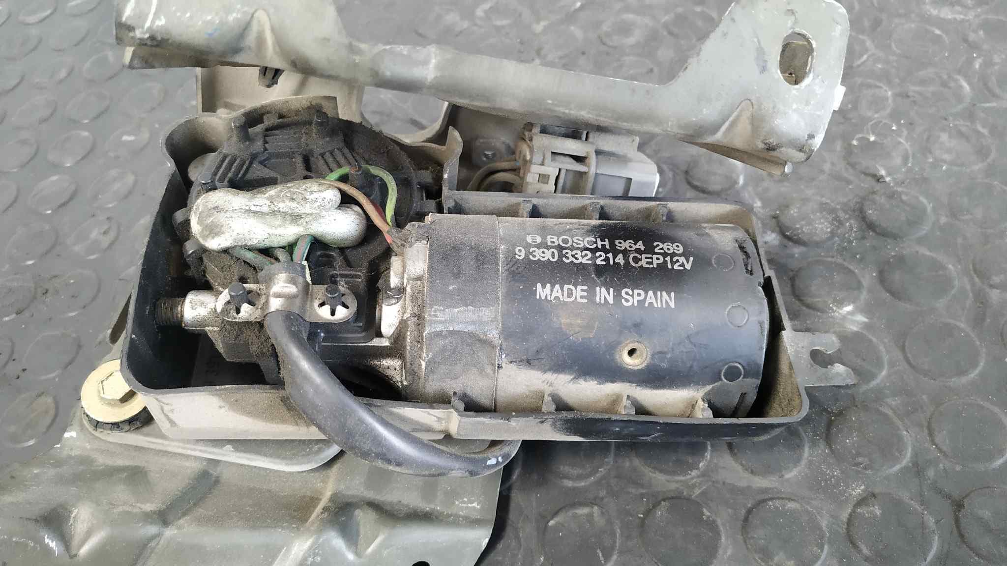 Recambio de MOTOR LIMPIA DELANTERO para NISSAN SERENA (C23M) referencia OEM IAM 9390332214 5