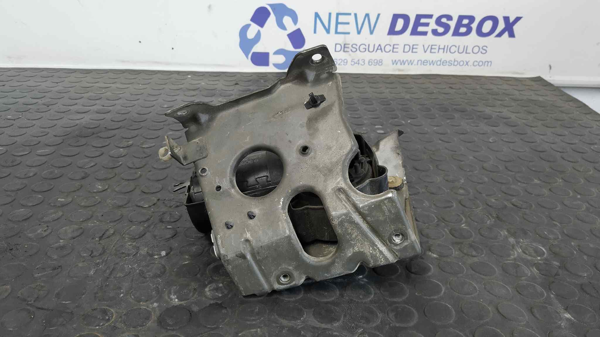 Recambio de MOTOR LIMPIA DELANTERO para NISSAN SERENA (C23M) referencia OEM IAM 9390332214 8