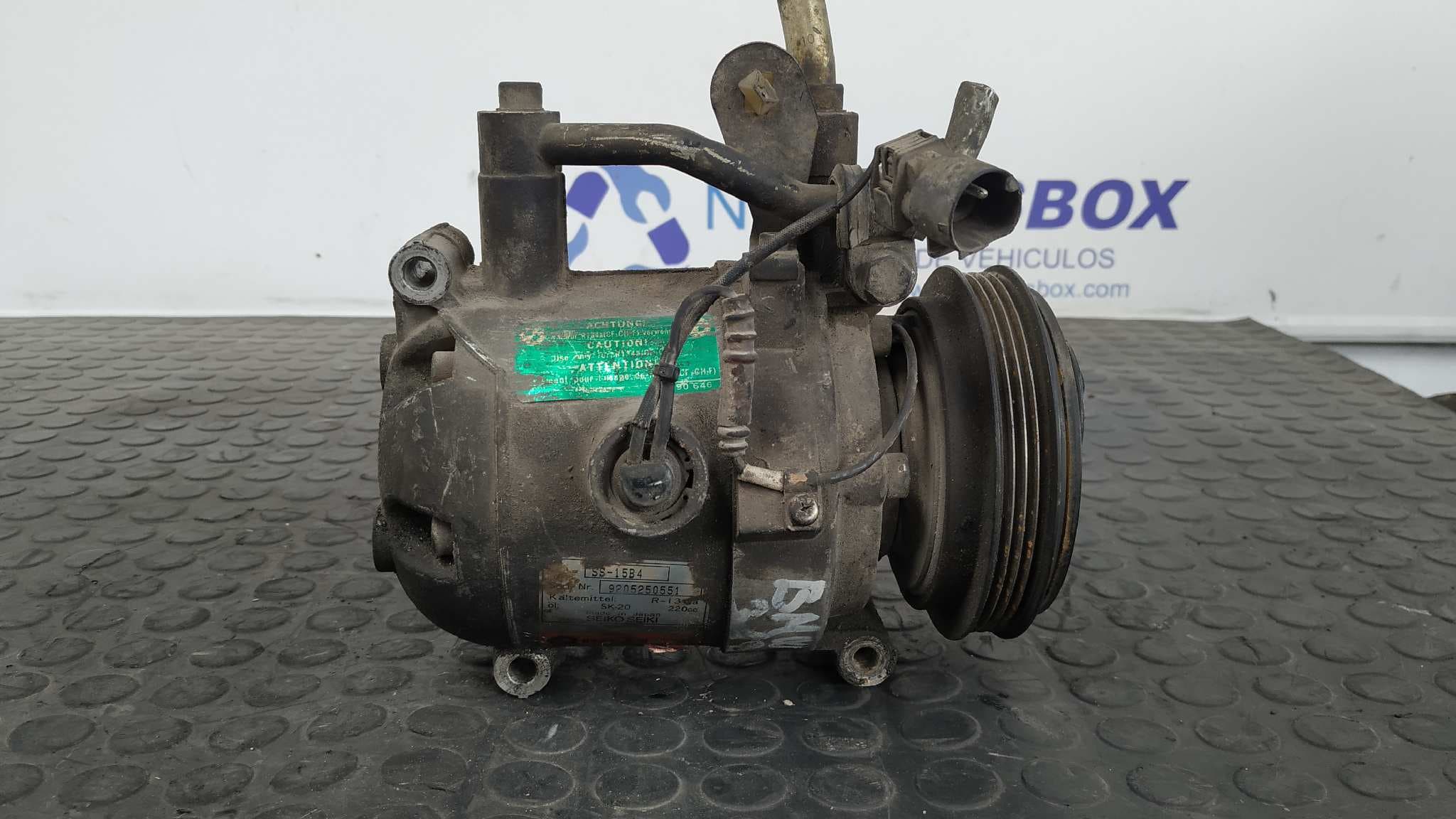 Recambio de COMPRESOR AIRE ACONDICIONADO para BMW SERIE 3 BERLINA (E36) 184E1 referencia OEM IAM 64528391137 2