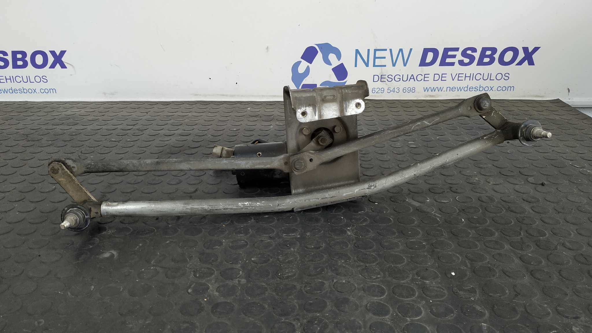 Recambio de MOTOR LIMPIA DELANTERO para MERCEDES-BENZ SPRINTER CAJA ABIERTA/DOBLE CAB. (SERIE 901-904) 2.9 Turbodiesel 602980 referencia OEM IAM 0390241345   - 4