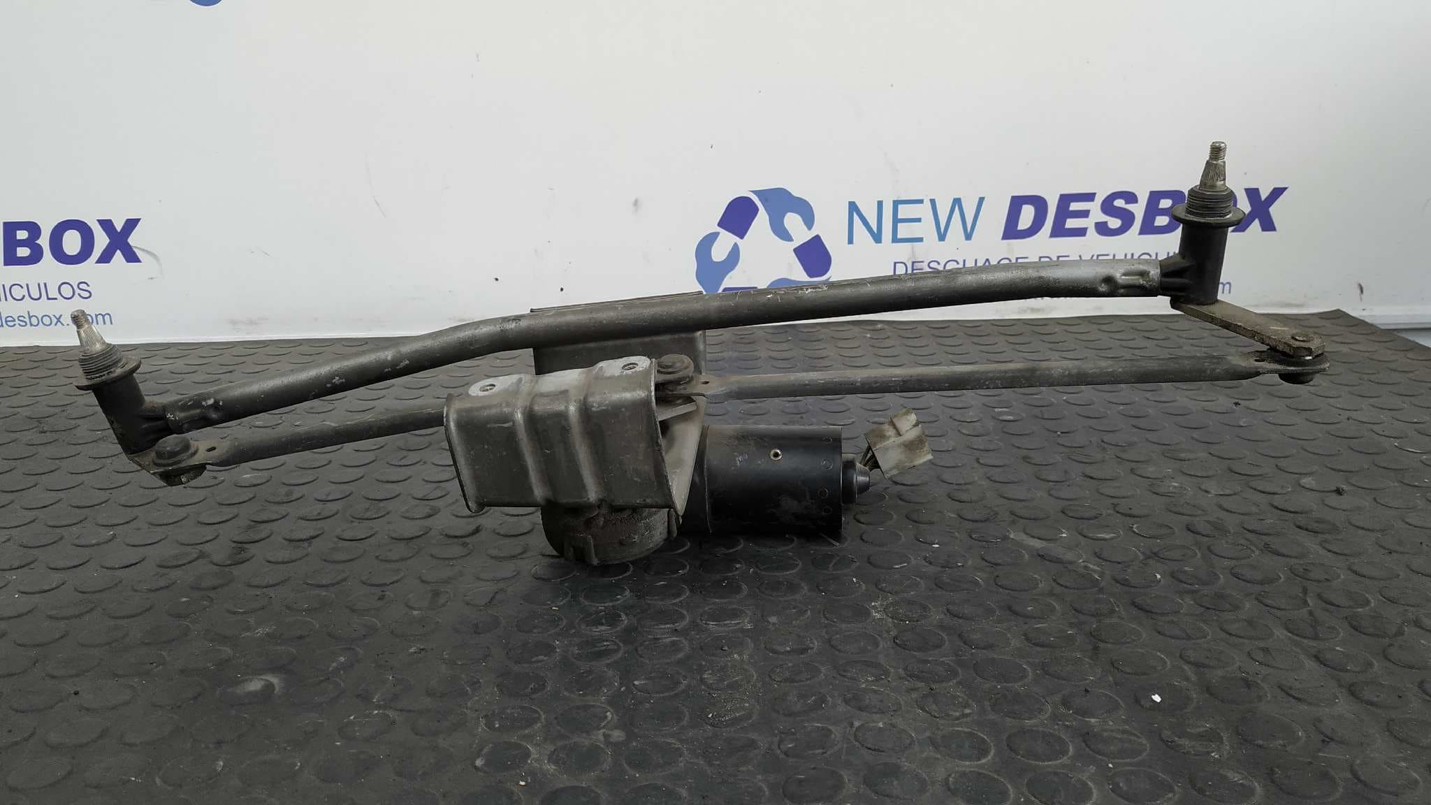 Recambio de MOTOR LIMPIA DELANTERO para MERCEDES-BENZ SPRINTER CAJA ABIERTA/DOBLE CAB. (SERIE 901-904) 2.9 Turbodiesel 602980 referencia OEM IAM 0390241345   - 2
