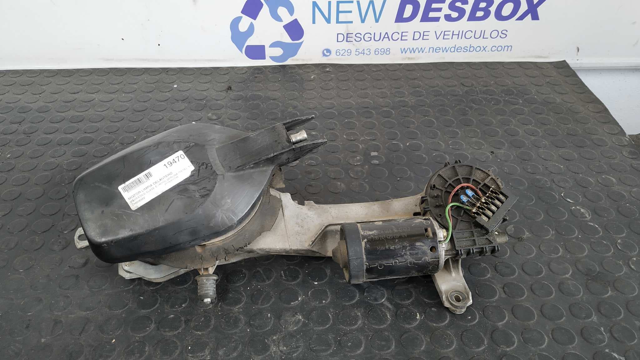 Recambio de MOTOR LIMPIA DELANTERO para MERCEDES-BENZ CLASE E (W210) BERLINA DIESEL 3.0 Turbodiesel CAT OM606962 referencia OEM IAM 0390241420   - GRIS