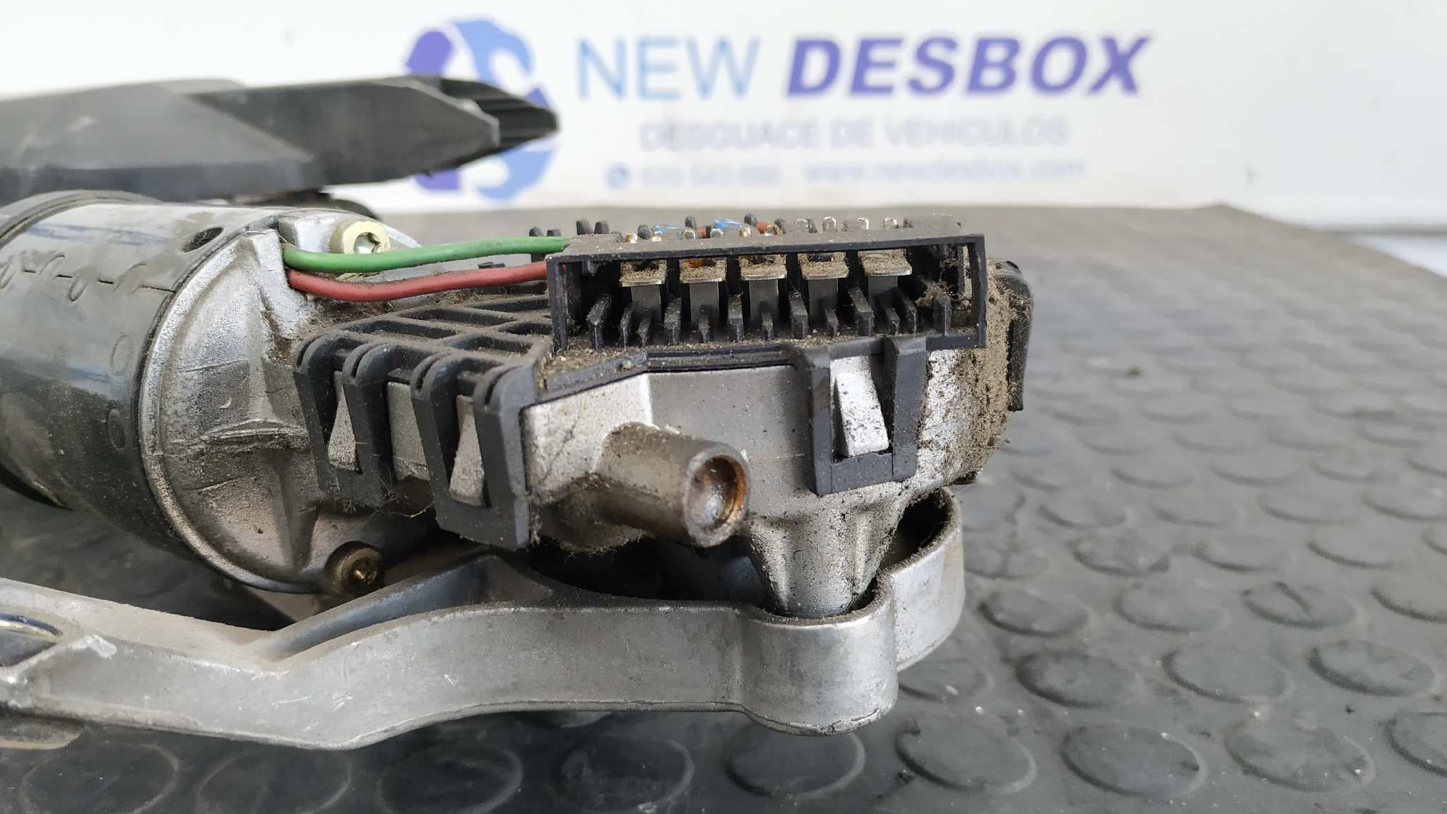 Recambio de MOTOR LIMPIA DELANTERO para MERCEDES-BENZ CLASE E (W210) BERLINA DIESEL 3.0 Turbodiesel CAT OM606962 referencia OEM IAM 0390241420   - GRIS 7