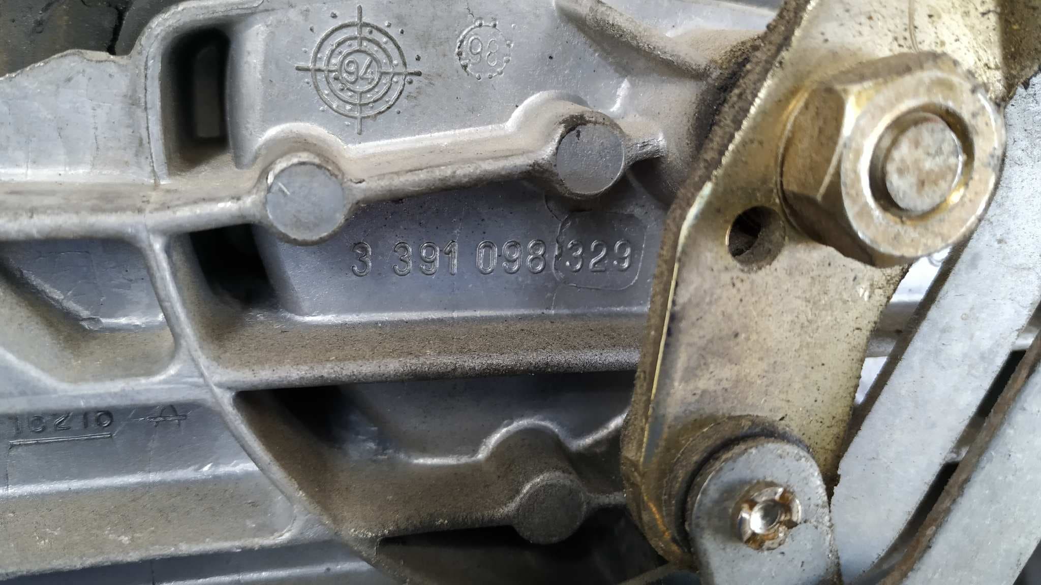 Recambio de MOTOR LIMPIA DELANTERO para MERCEDES-BENZ CLASE E (W210) BERLINA DIESEL 3.0 Turbodiesel CAT OM606962 referencia OEM IAM 0390241420   - GRIS 5