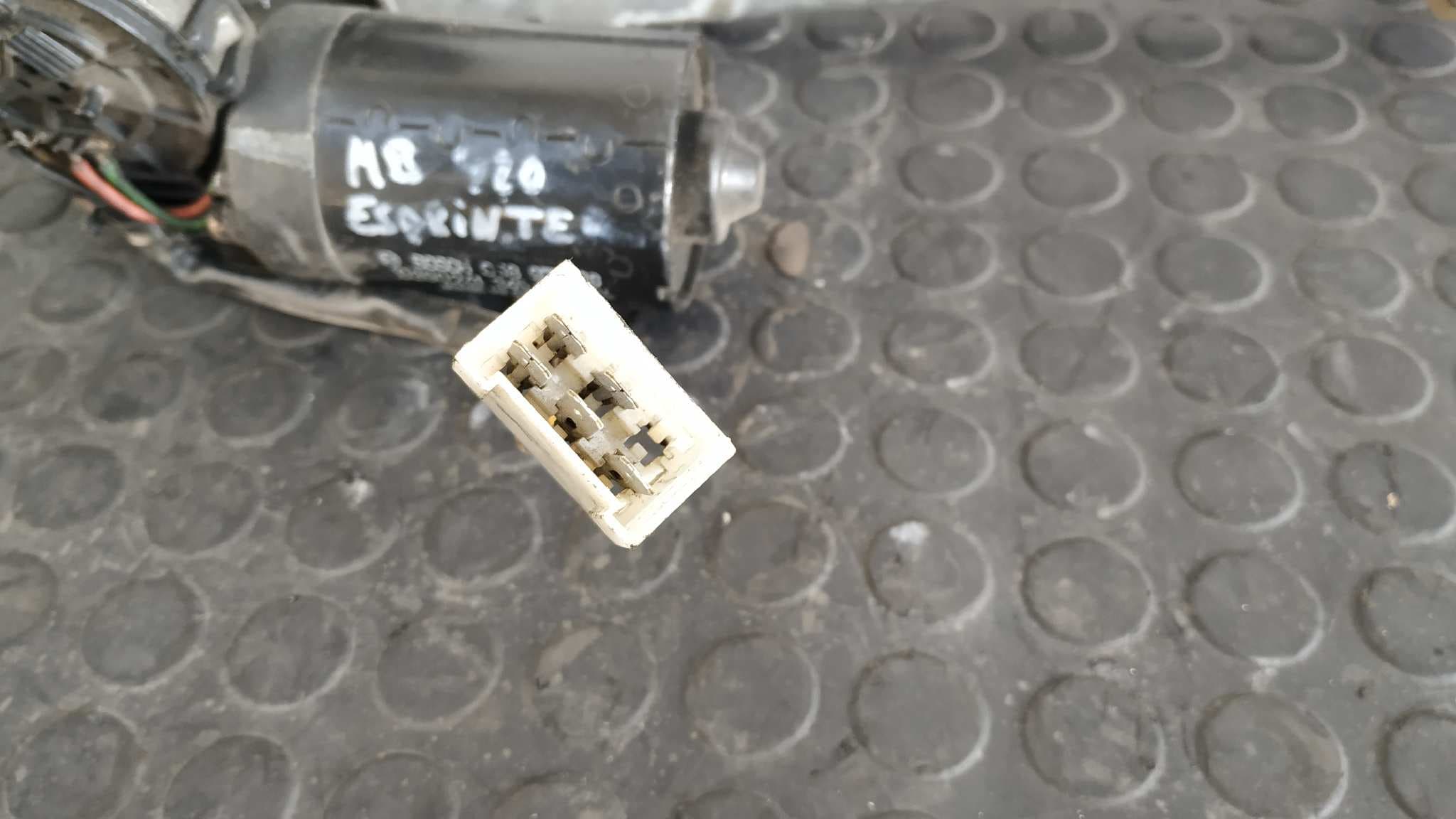 Recambio de MOTOR LIMPIA DELANTERO para MERCEDES-BENZ SPRINTER 02.00 referencia OEM IAM 0390241345 5