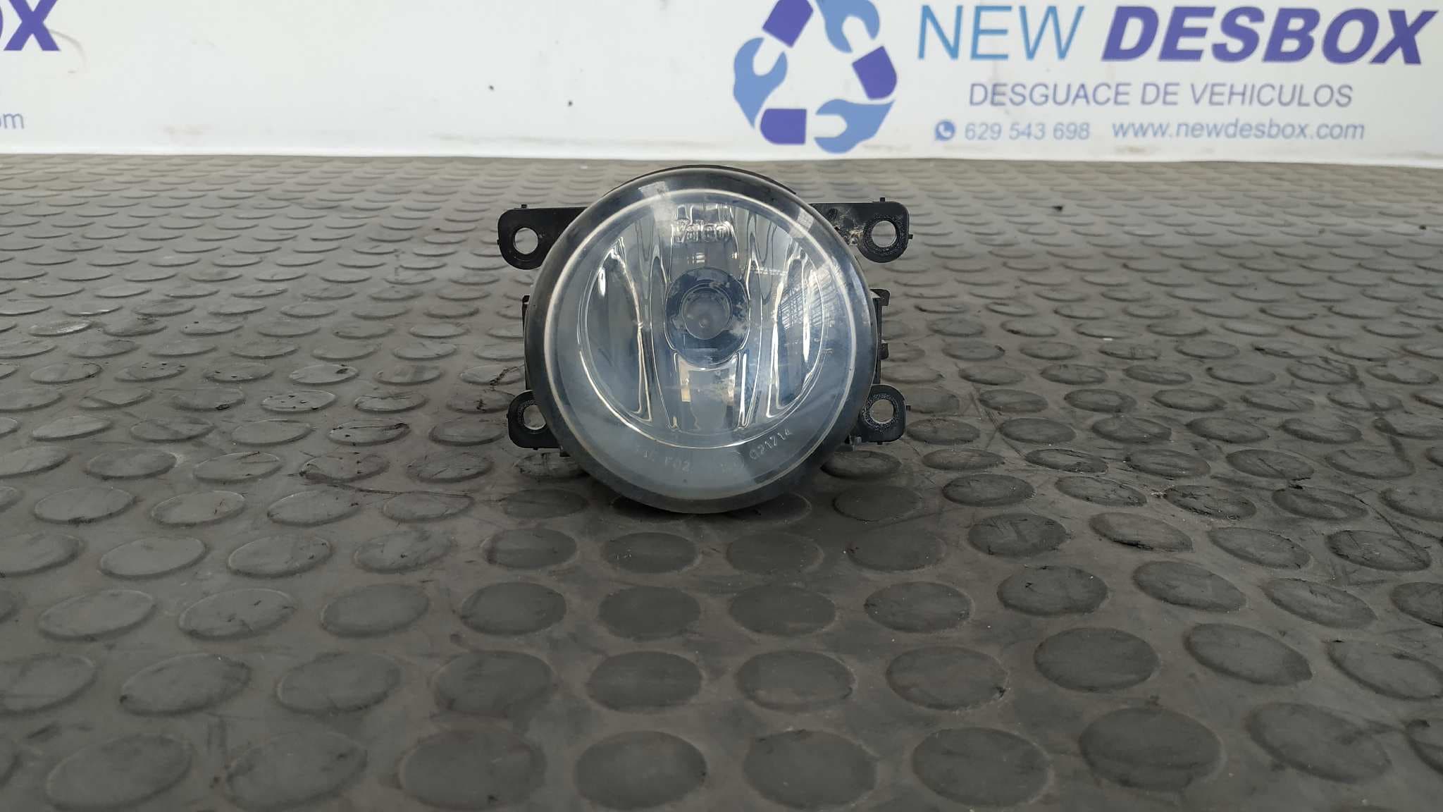 Recambio de FARO ANTINIEBLA DERECHO para CITROEN XSARA PICASSO 1.8 16V 6FZEW7J4 referencia OEM IAM 9650001680   - BLANCO