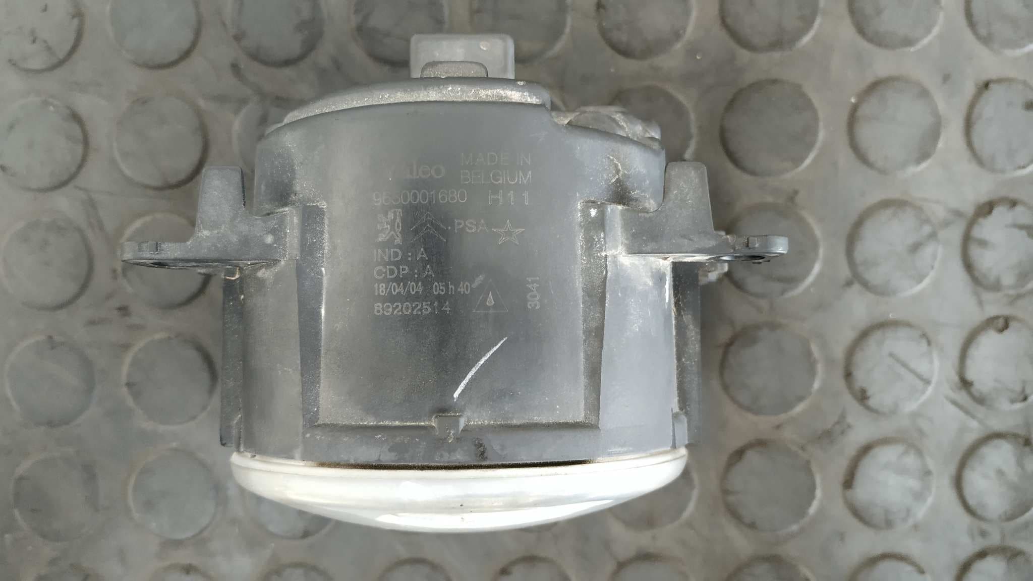 Recambio de FARO ANTINIEBLA DERECHO para CITROEN XSARA PICASSO 1.8 16V 6FZEW7J4 referencia OEM IAM 9650001680   - BLANCO 4
