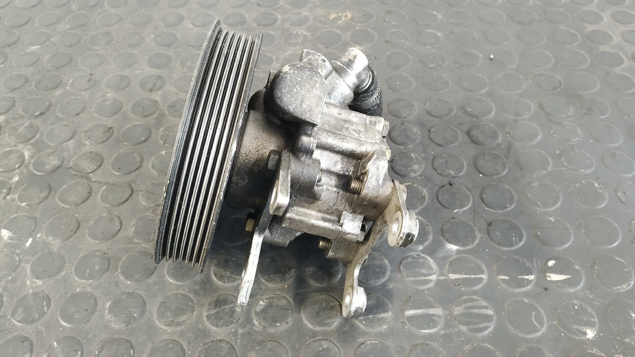 Recambio de BOMBA DIRECCION para BMW SERIE 3 BERLINA (E46) 194E1 referencia OEM IAM 1094964 2