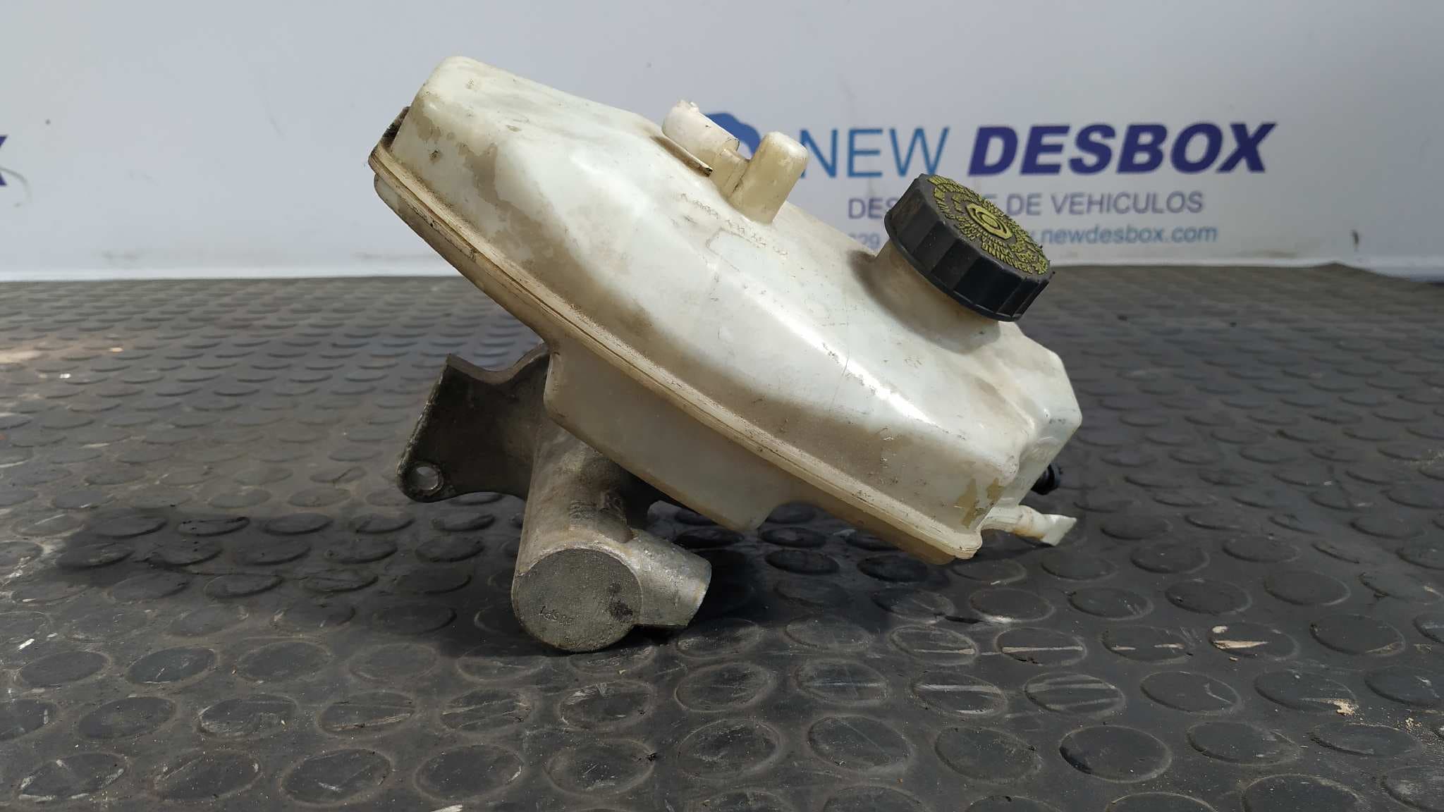 Recambio de BOMBA FRENO para MERCEDES-BENZ SPRINTER (W901,W903) COMBI * 612981     referencia OEM IAM A0024314502   - BLANCO 4