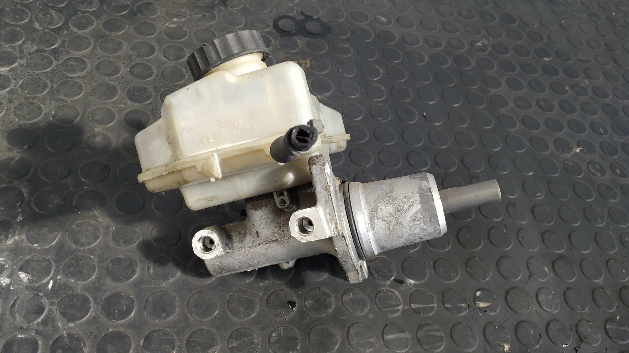 Recambio de BOMBA FRENO para MERCEDES-BENZ SPRINTER (W901,W903) COMBI * 612981     referencia OEM IAM A0024314502   - BLANCO 2