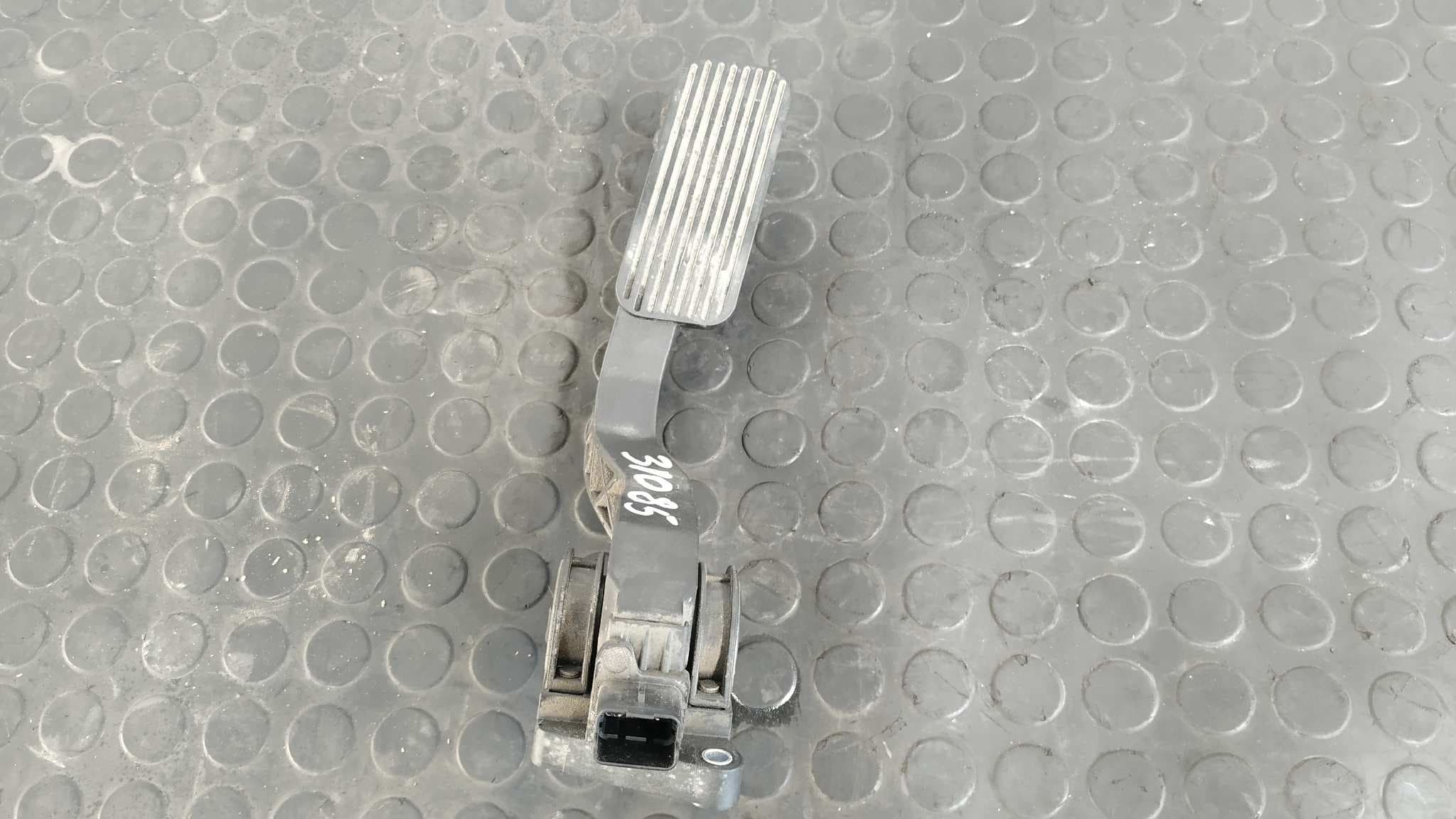 Recambio de POTENCIOMETRO PEDAL para CITROEN XSARA BERLINA 2.0 HDi/80KW/AUT.Exclusive RHY referencia OEM IAM 9643473180   - GRIS 3