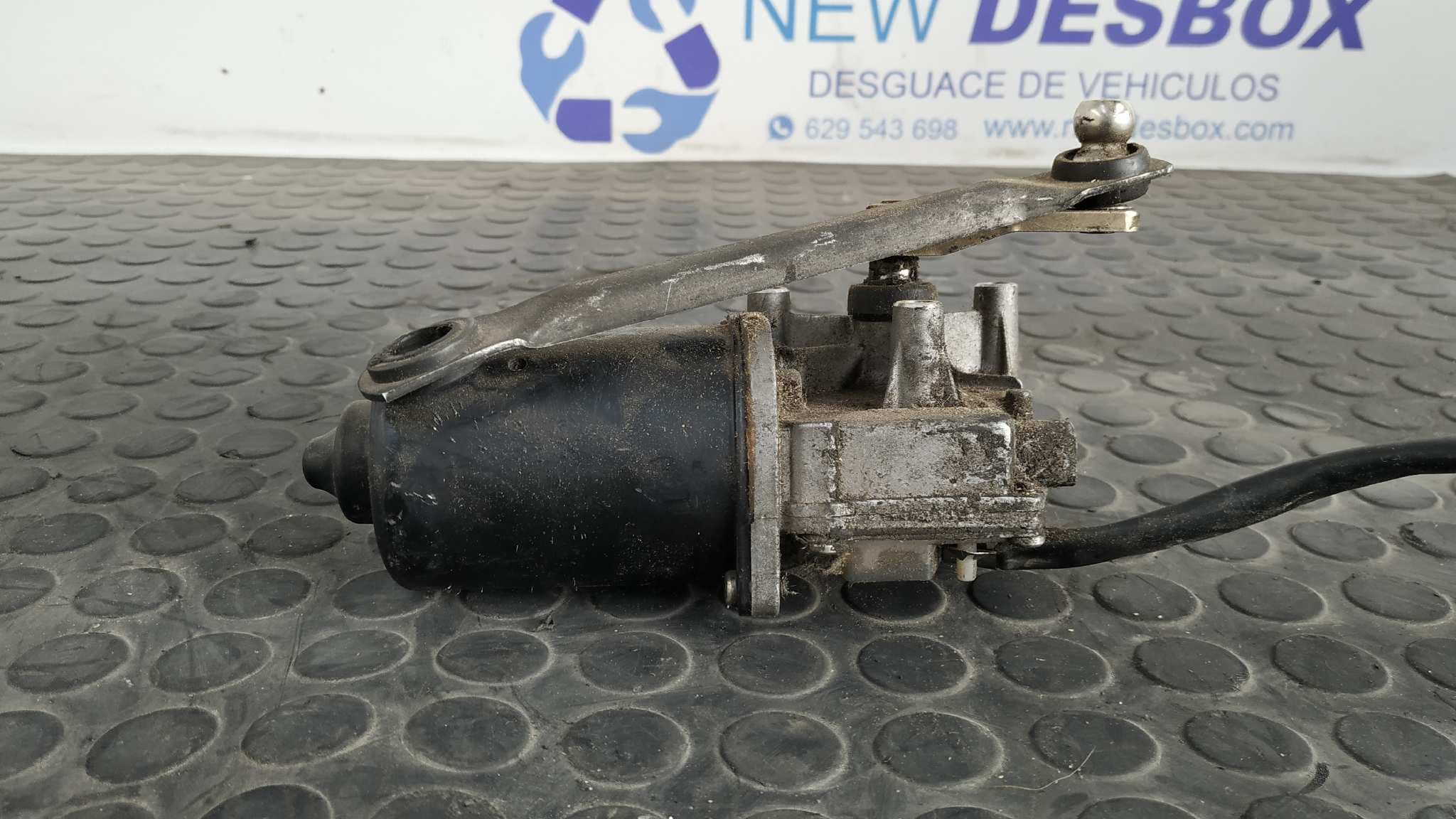 Recambio de MOTOR LIMPIA DELANTERO para MERCEDES-BENZ CLASE C (W203) BERLINA 2.2 CDI CAT 611962 referencia OEM IAM A2038200342   - NEGRO 3