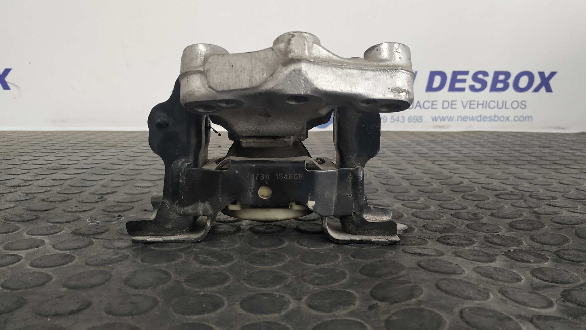 Recambio de SOPORTE MOTOR DERECHO para PEUGEOT 207 SW Confort 9HXDV6ATED4 referencia OEM IAM 9681706580   - PLATA 3