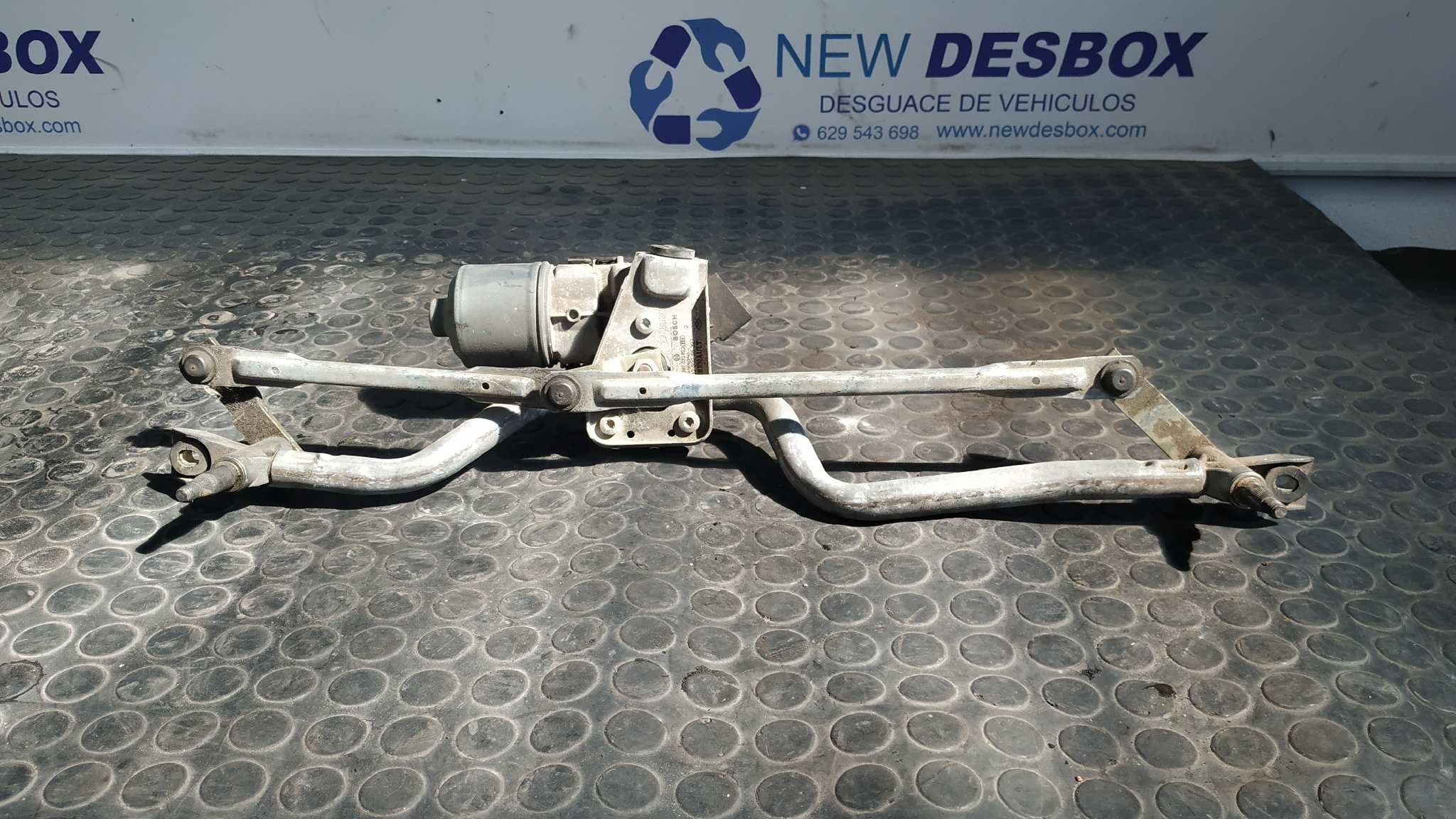 Recambio de MOTOR LIMPIA DELANTERO para RENAULT CLIO II FASE II (B/CB0) referencia OEM IAM 0390241535