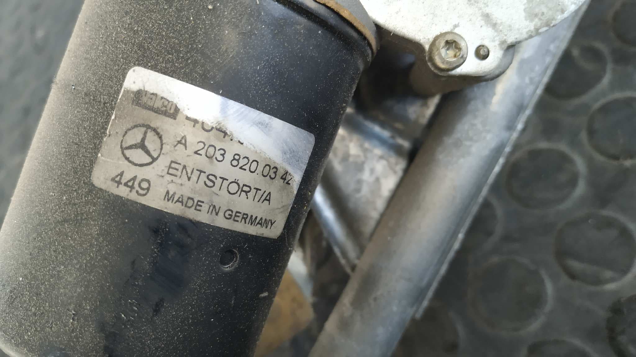 Recambio de MOTOR LIMPIA DELANTERO para MERCEDES-BENZ CLASE C (W203) BERLINA OM611962 referencia OEM IAM A2038200342   - GRIS 3