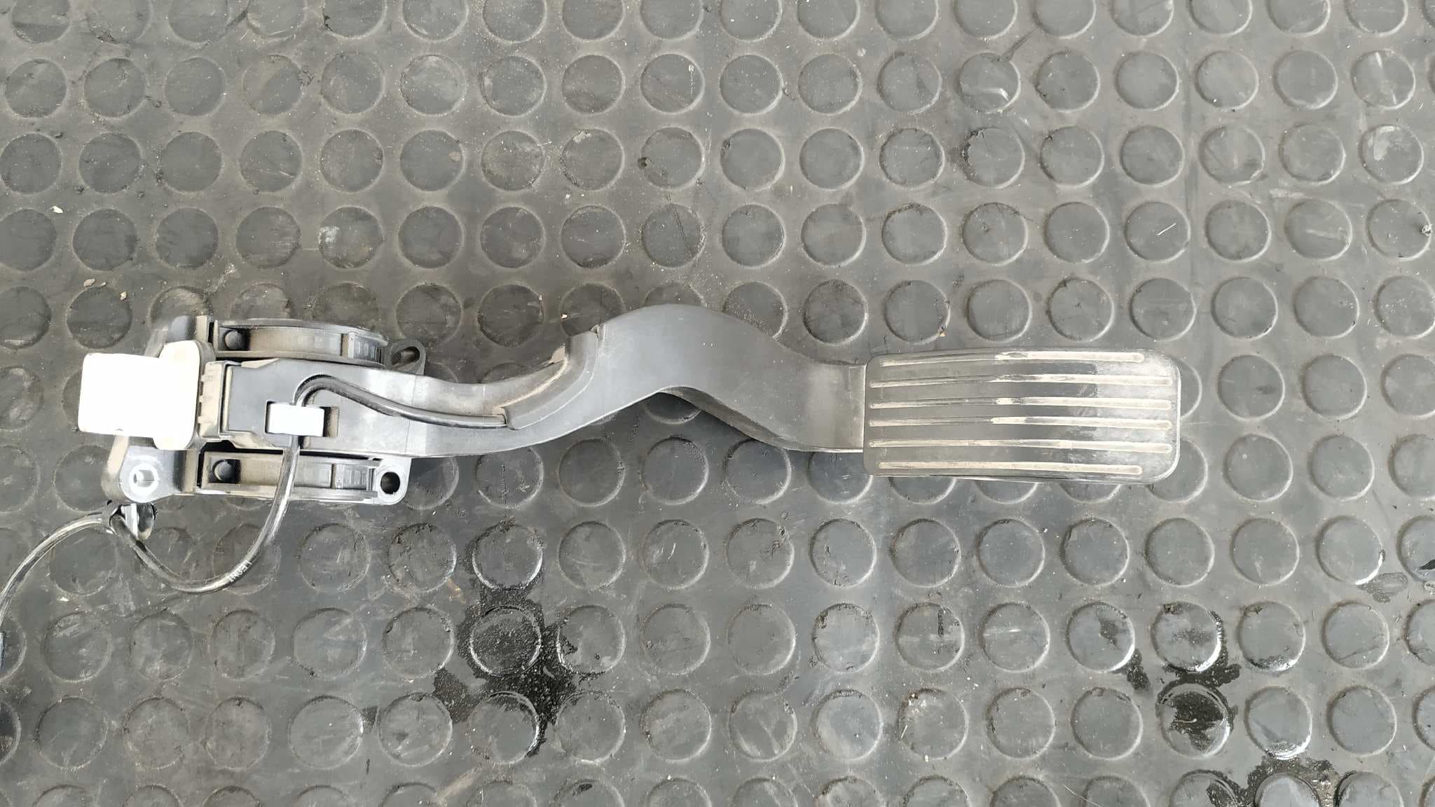 Recambio de POTENCIOMETRO PEDAL para CITROEN C4 BERLINA KFU  referencia OEM IAM 9650889180 4
