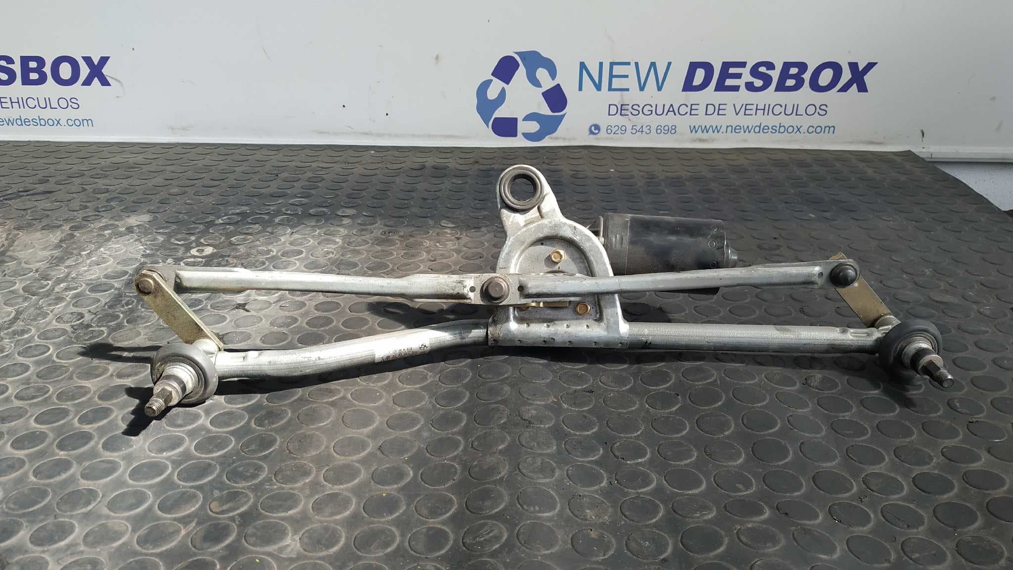 Recambio de MOTOR LIMPIA DELANTERO para BMW SERIE 3 BERLINA (E46) 1.9 CAT referencia OEM IAM 67638362155   - GRIS 5