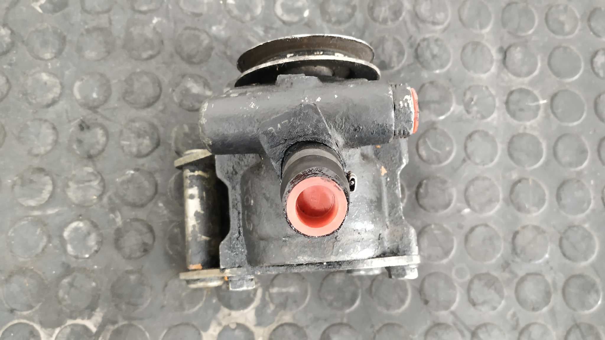 Recambio de BOMBA DIRECCION para PEUGEOT 405 BERLINA D9B referencia OEM IAM 7849701 4