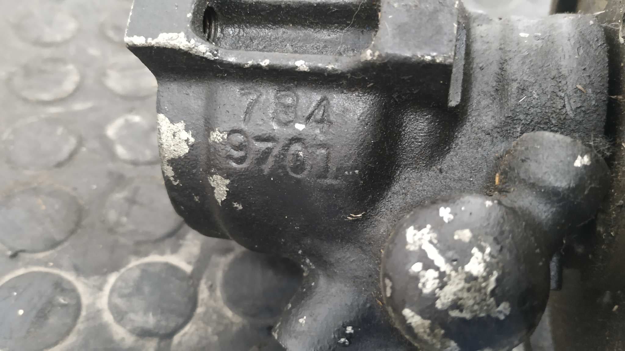 Recambio de BOMBA DIRECCION para PEUGEOT 405 BERLINA B1F referencia OEM IAM 7849701 5