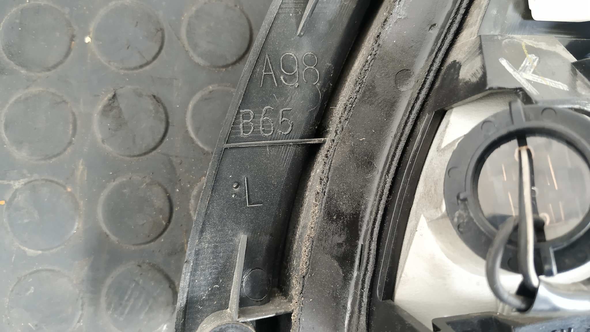 Recambio de PILOTO PORTON IZQUIERDO para NISSAN ALMERA (N16/E) Acenta YD22DDT referencia OEM IAM A98 B65   - BLANCO 2