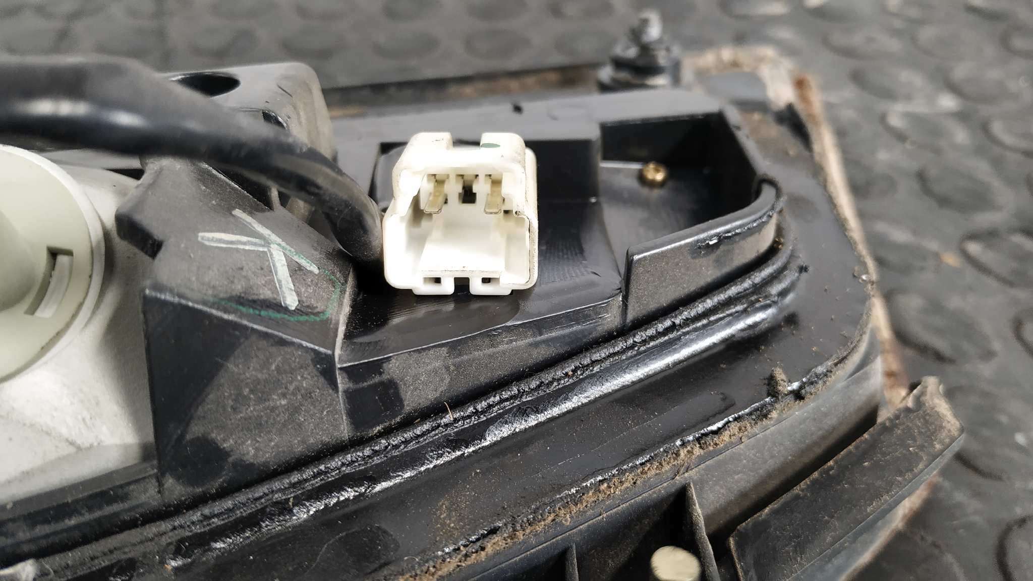 Recambio de PILOTO PORTON DERECHO para NISSAN ALMERA (N16/E) Acenta YD22DDT referencia OEM IAM A98 B65   - BLANCO 2